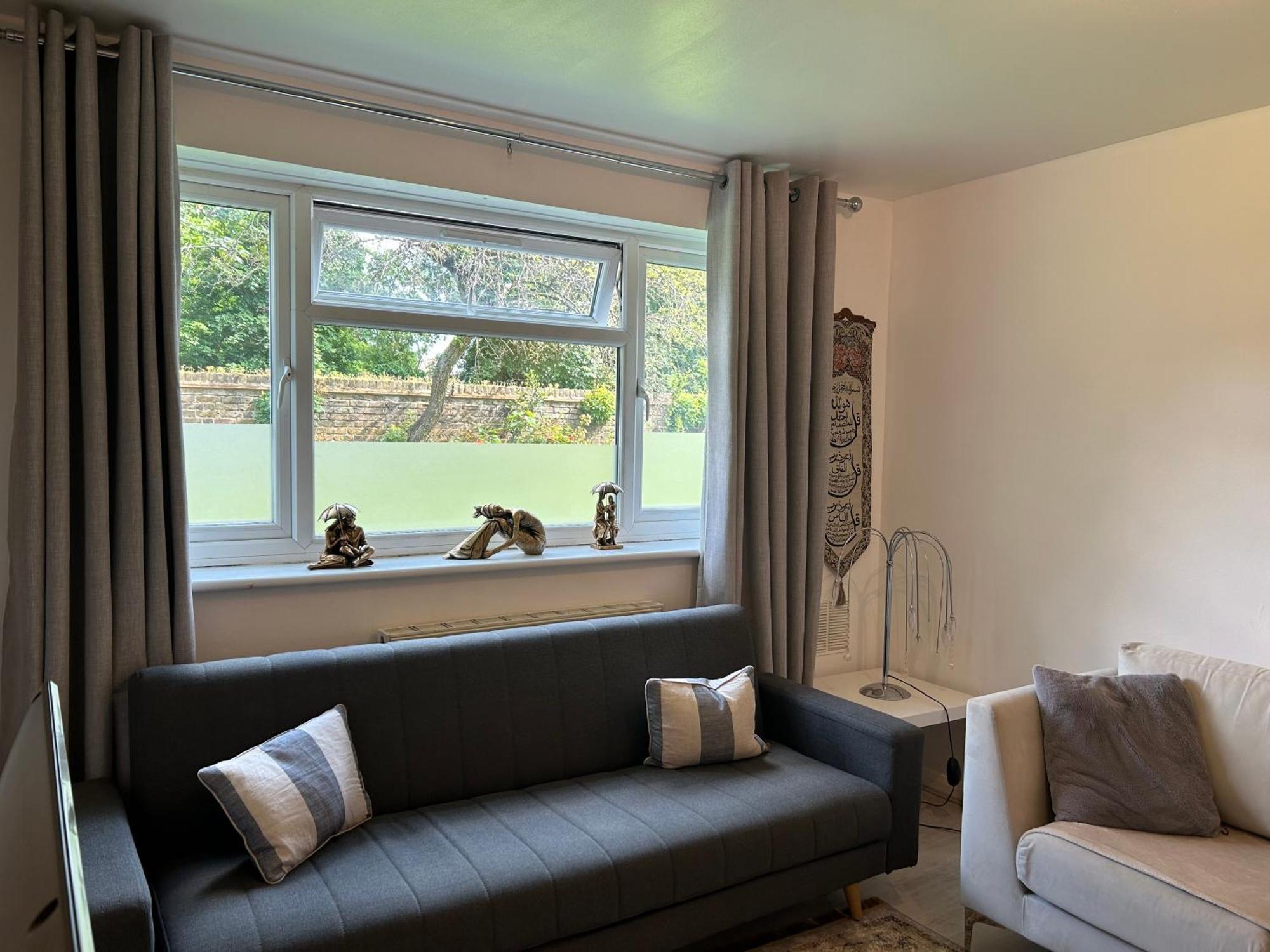 One Bedroom Flat In Chiswick W4 Appartement Londen