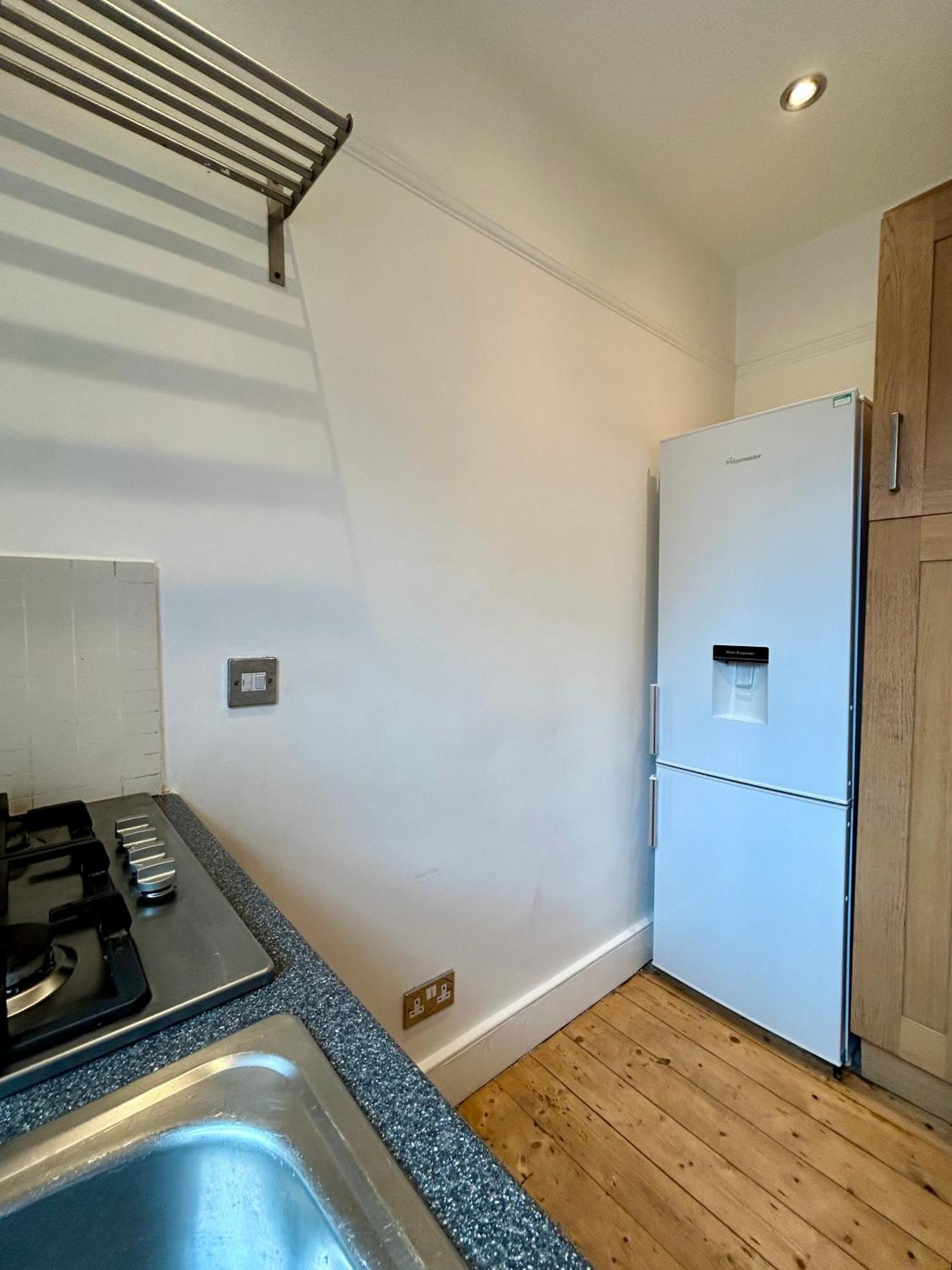 Spacious Battersea And Apartment *