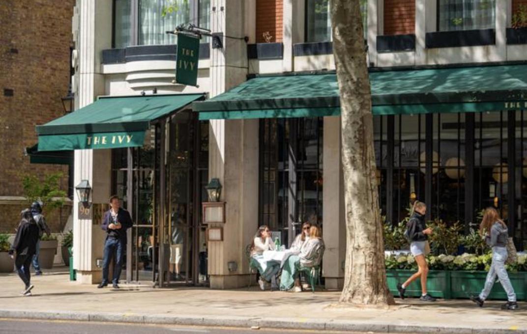 Cosy High-ceiling Victorian Flat With Balcony - 2mins To Hyde Park, Kensington Palace, Nottinghill, High Street Kensington,2br 2baths *