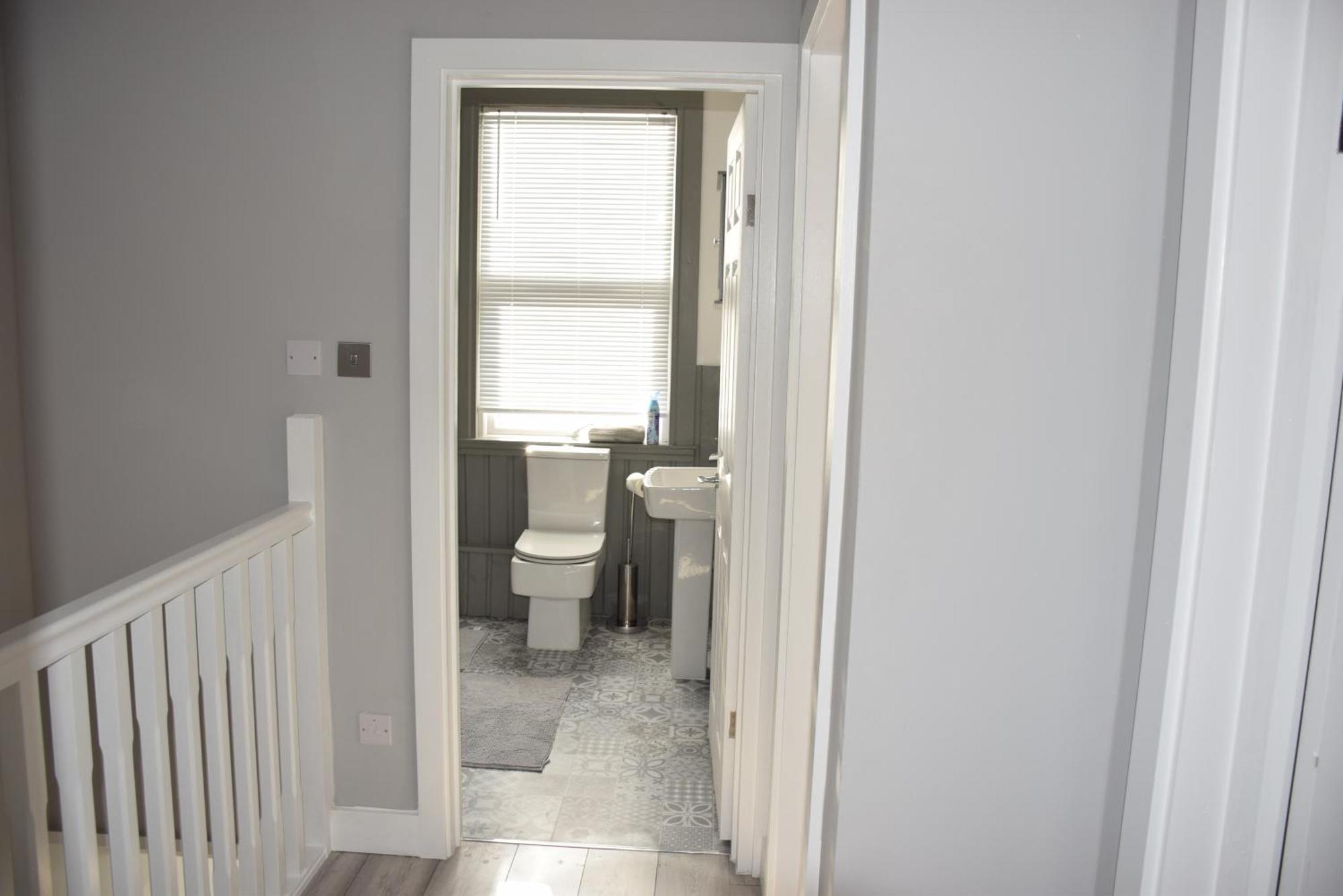 Hébergement de vacances Chandos - 4 Bedroom House - 20 Mins To Centre