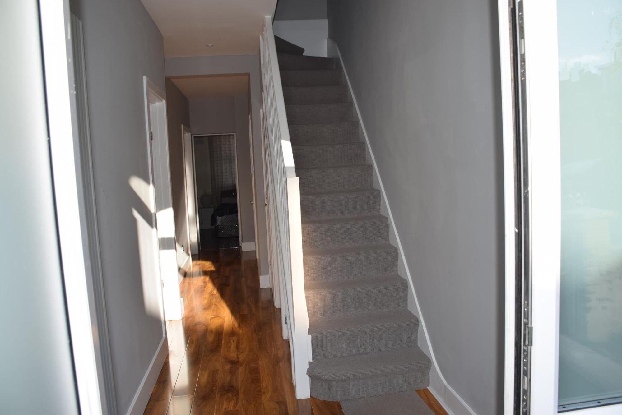 Hébergement de vacances Chandos - 4 Bedroom House - 20 Mins To Centre