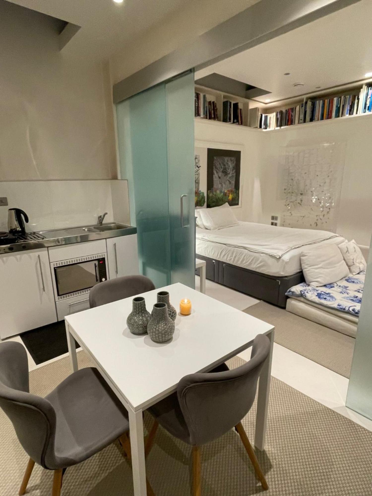 Apartamento Modern Self-contained Ground And Basement
