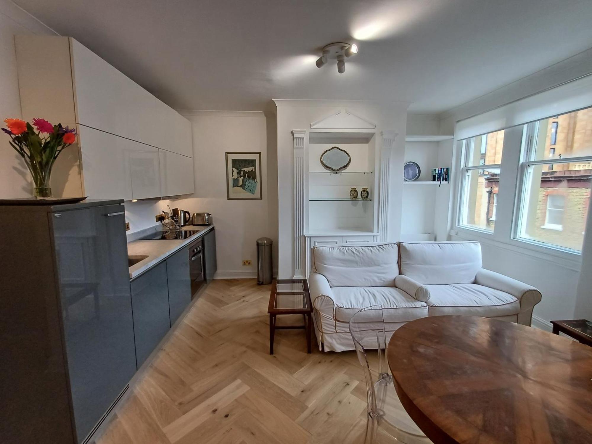 Luminous Marylebone Apartment *