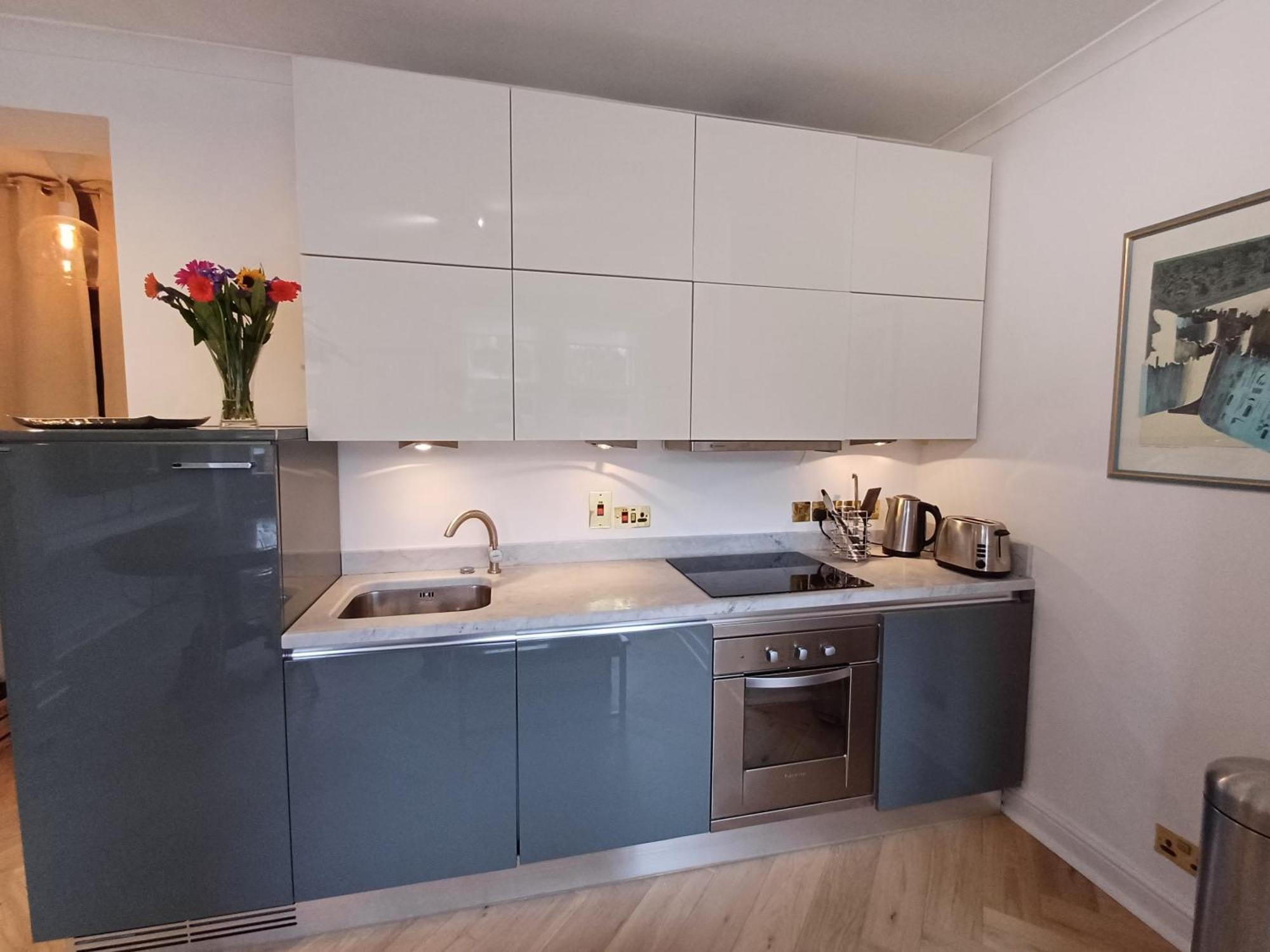 Luminous Marylebone Apartment