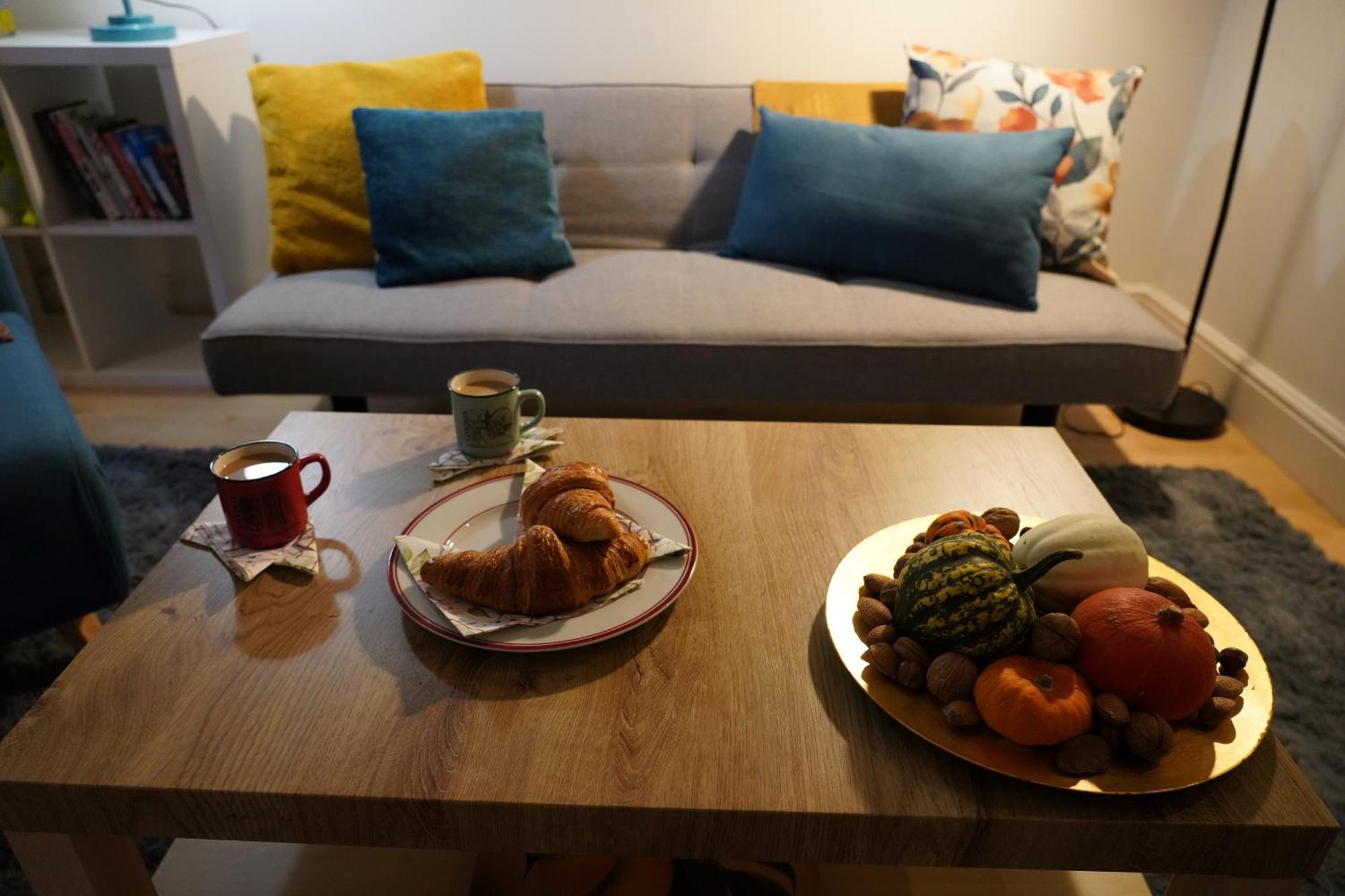 The Cosy Bay Near Tower Bridge * Londres