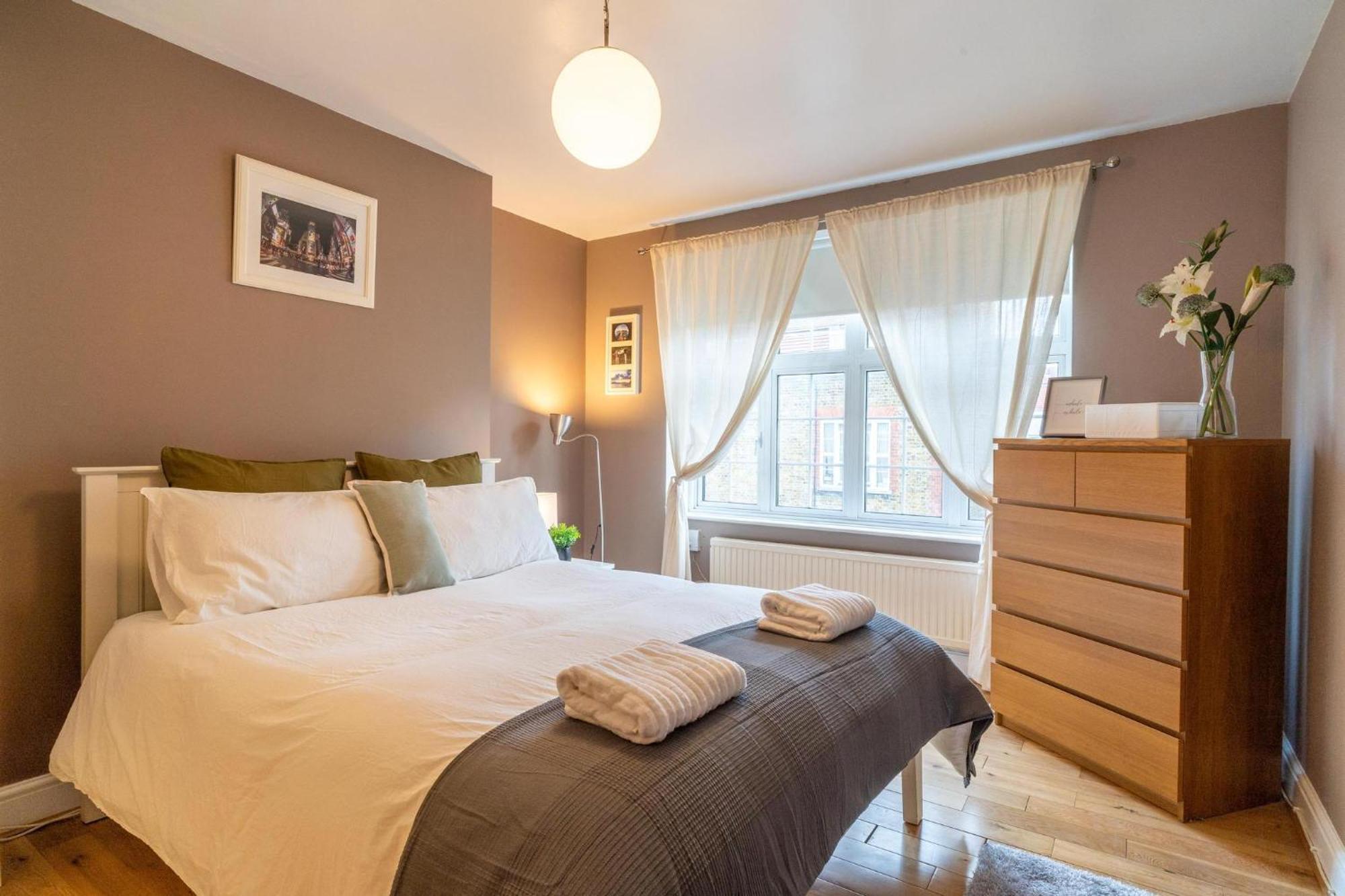 Location! 2 Bed/2bath - Pro Host *
