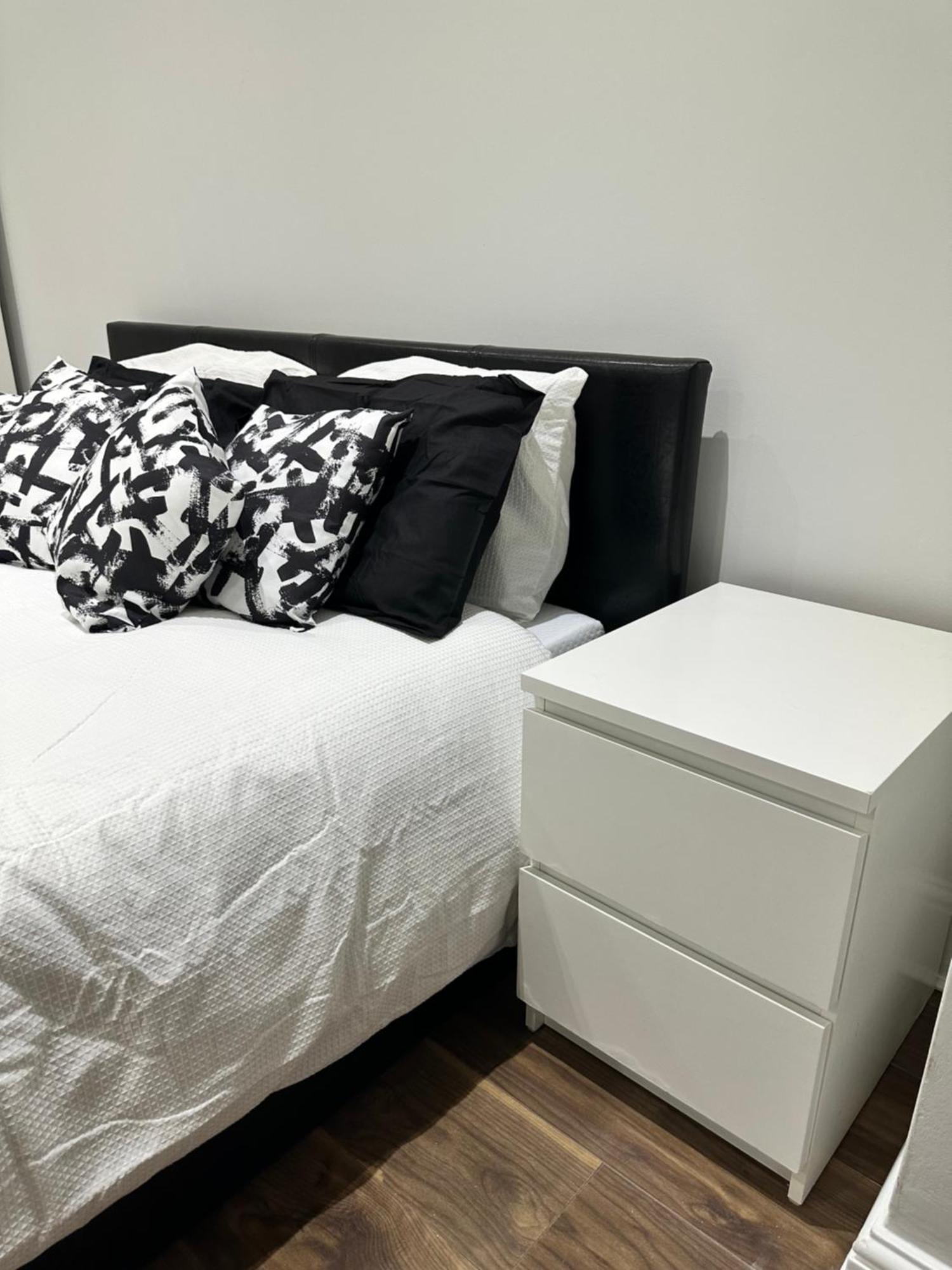 Black & White Double Bedroom *
