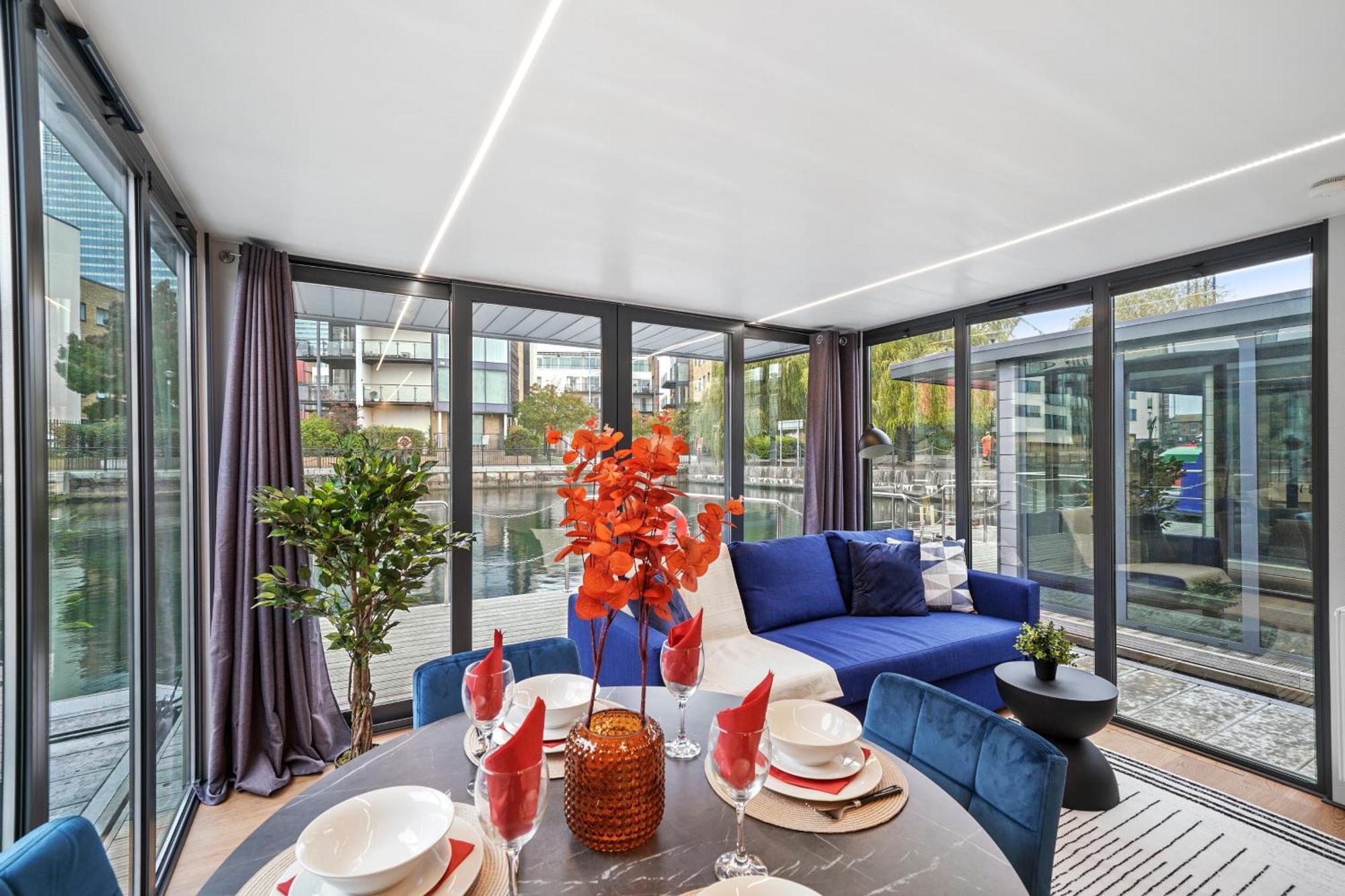 Bateau-hôtel Unique Water In - Sleeps 6
