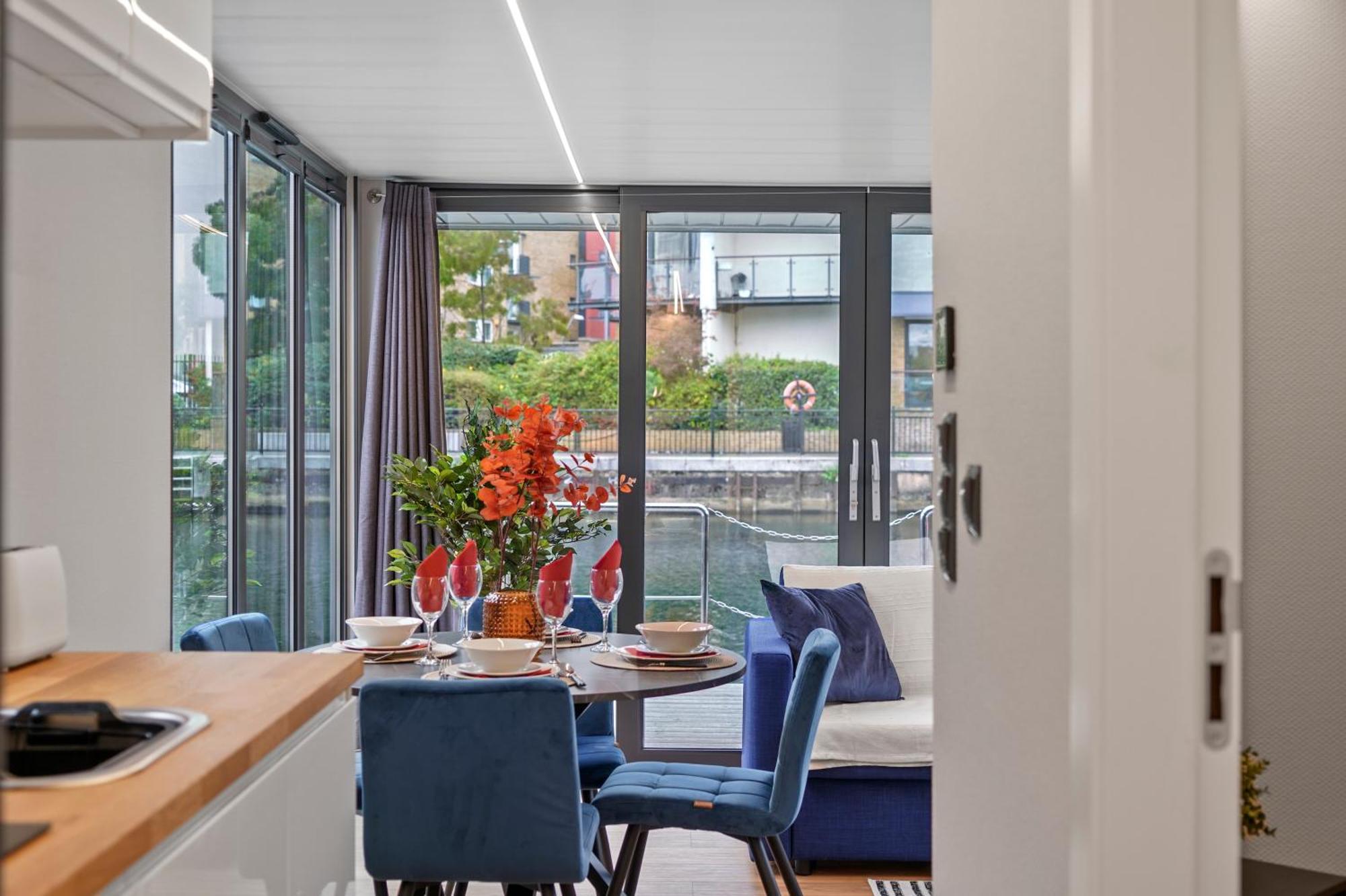 Unique Water In - Sleeps 6 Londres