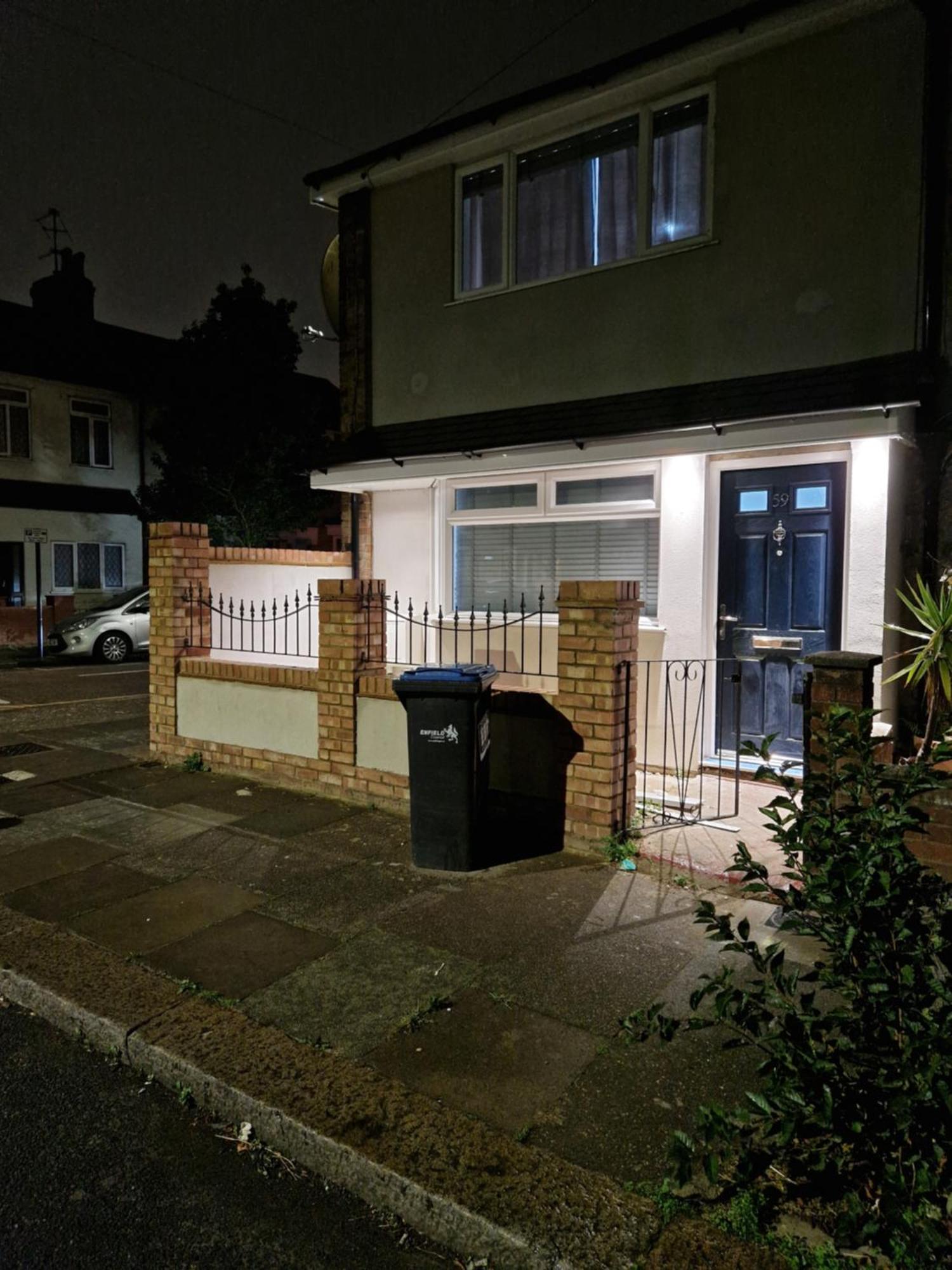 Casa de Férias Stylish 2 Bed Home- Short Walk To Tottenham Stadium/stations Londres