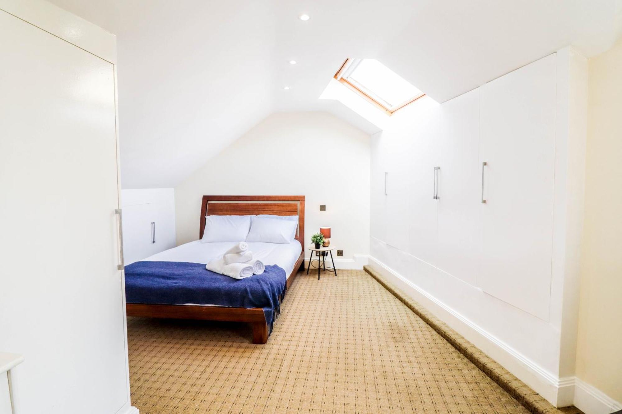 Spacious 4-bed In St.john's Wood Apartamento