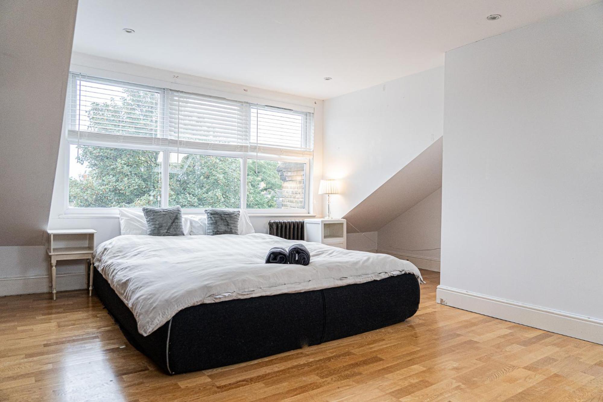 Spacious 2 Bedroom In Hackney Londres