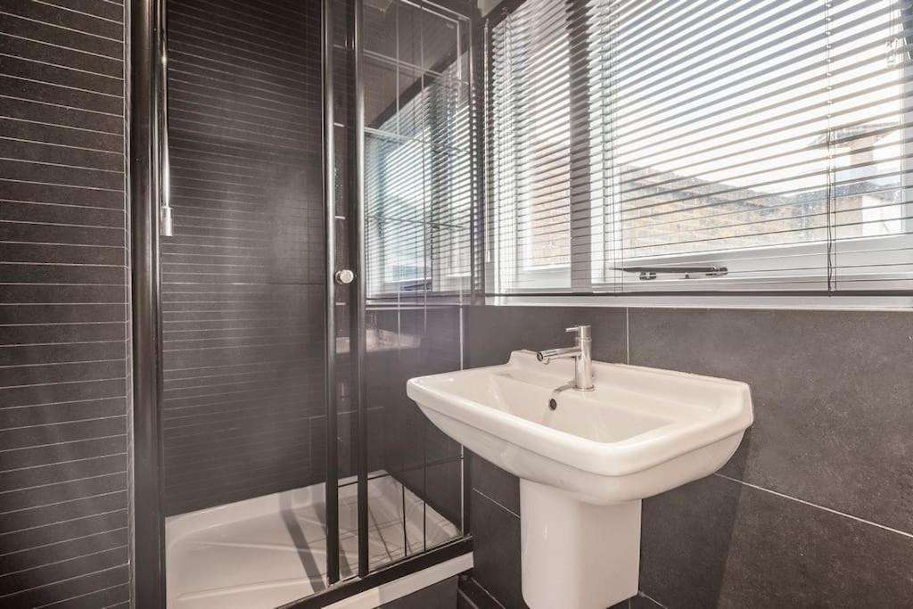 Spacious On Chapel Market Vakantiehuis Londen