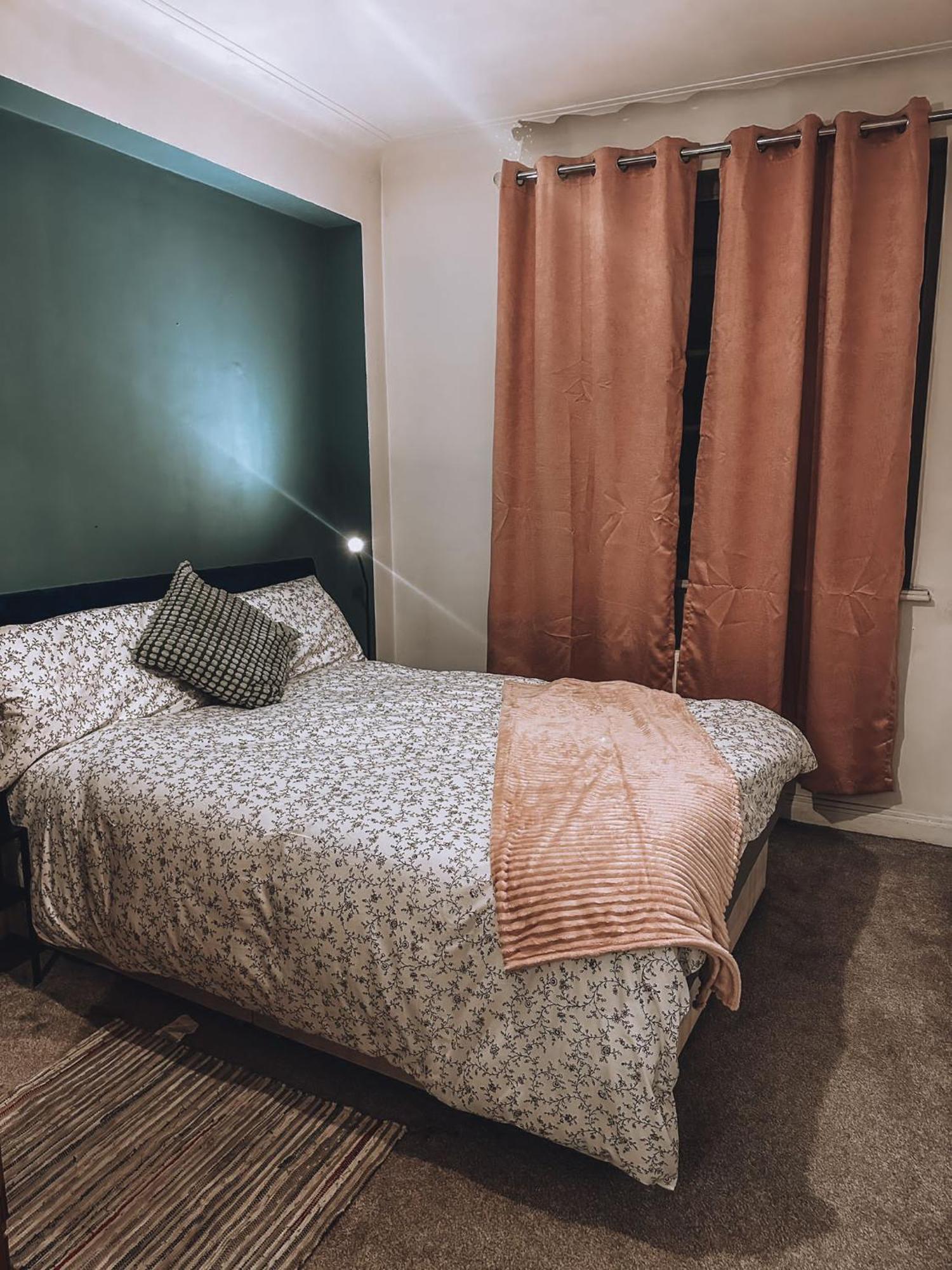 Cosy 2 Bedroom In Swiss Cottage. * London