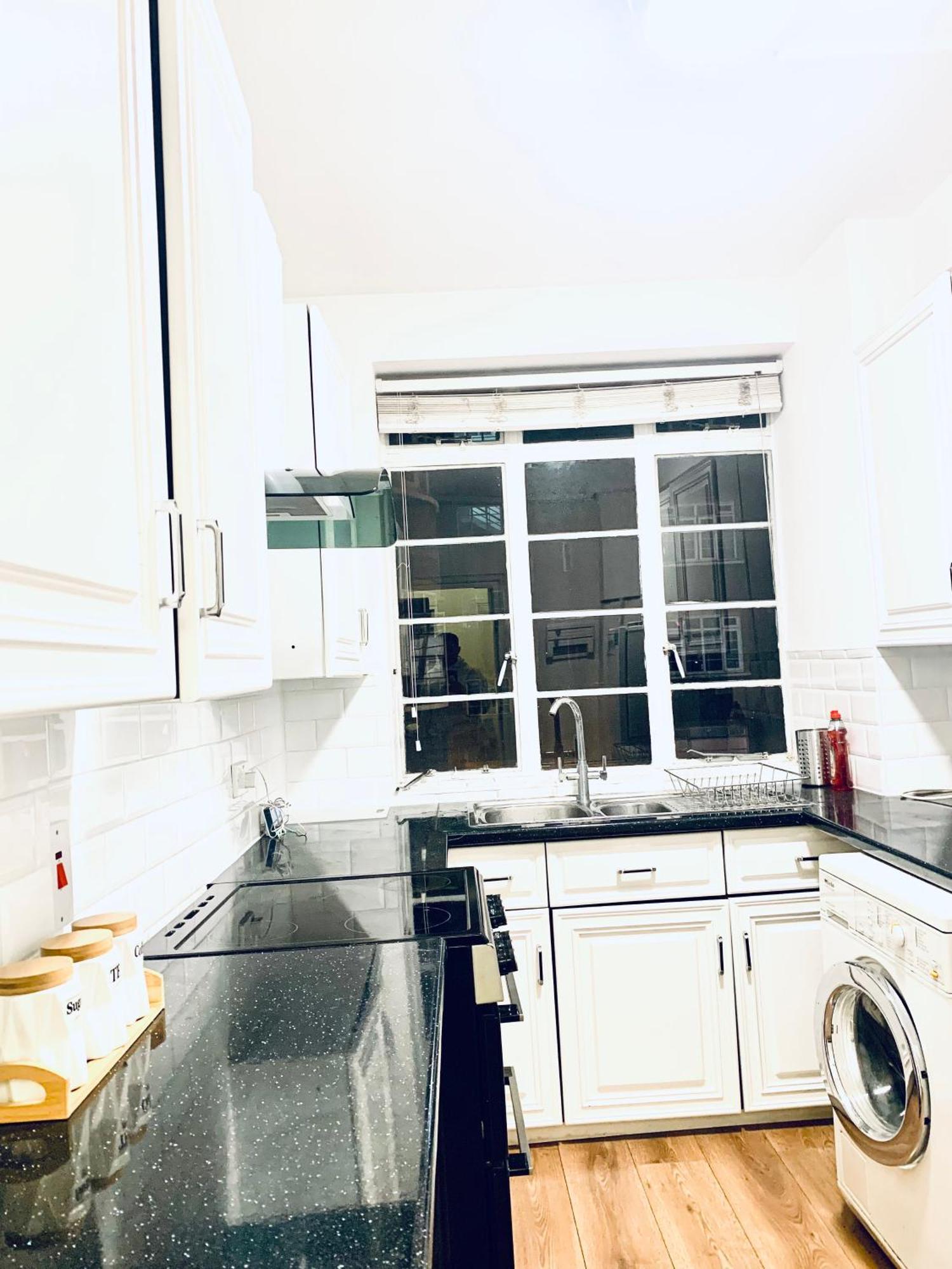 Apartment Cosy 2 Bedroom In Swiss Cottage. London