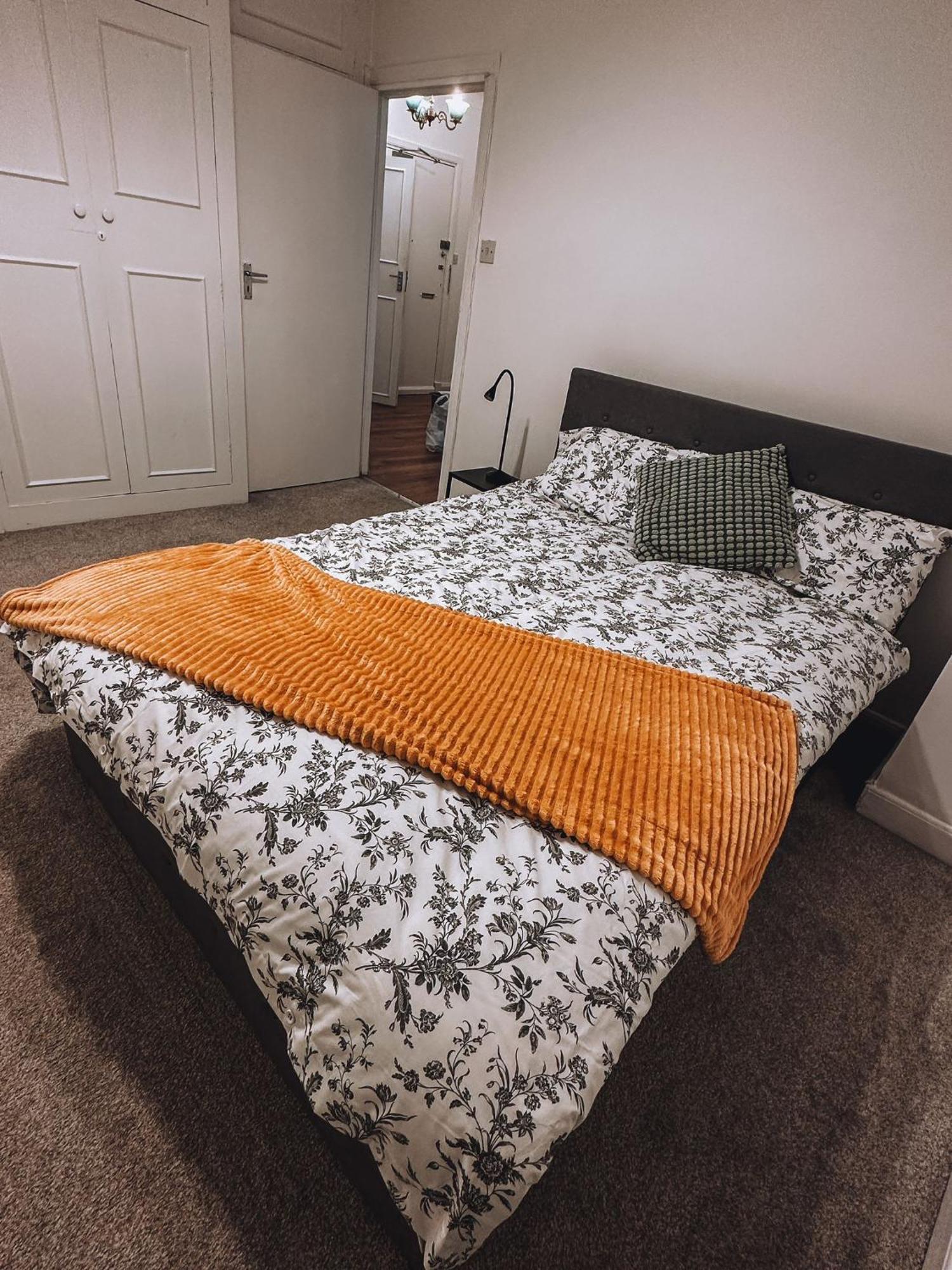 Cosy 2 Bedroom In Swiss Cottage.