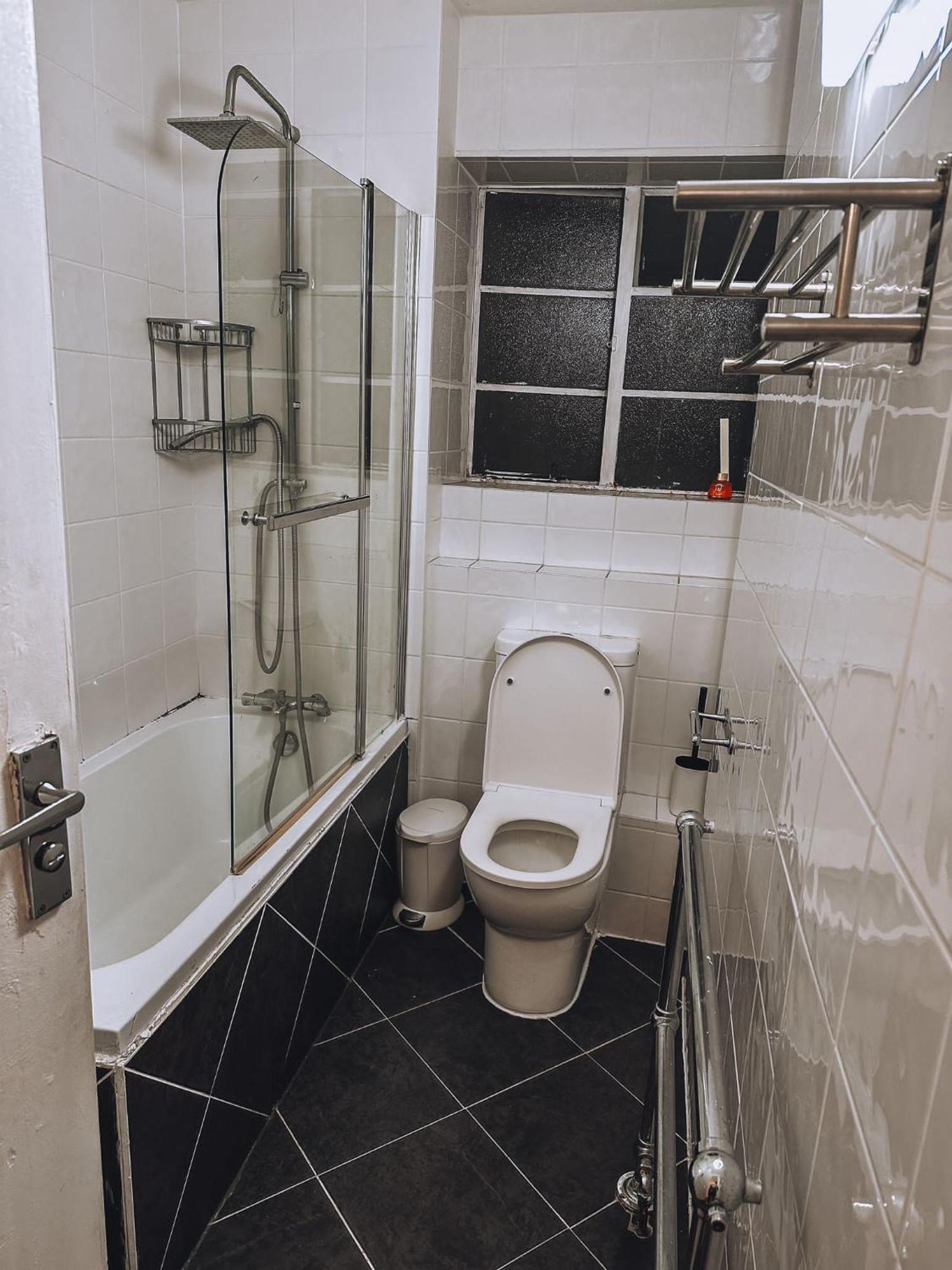 Apartment Cosy 2 Bedroom In Swiss Cottage.
