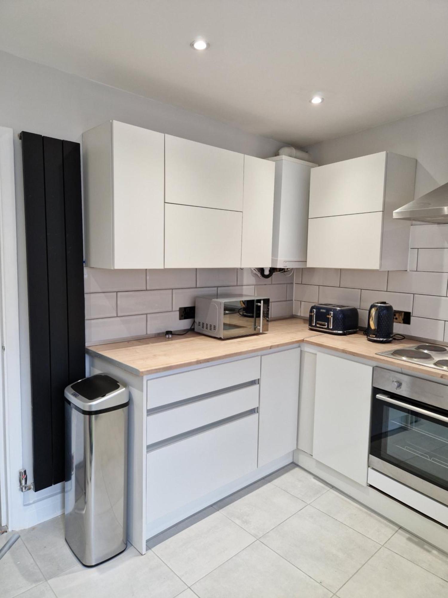 Stylish 2 Bed Home- Short Walk To Tottenham Stadium/stations