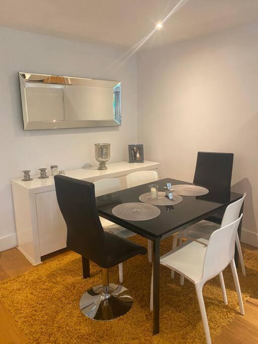 Apartamento Lovely And Spacious Wimbledon Flat Londres
