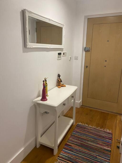 Lovely And Spacious Wimbledon Flat Apartamento Londres