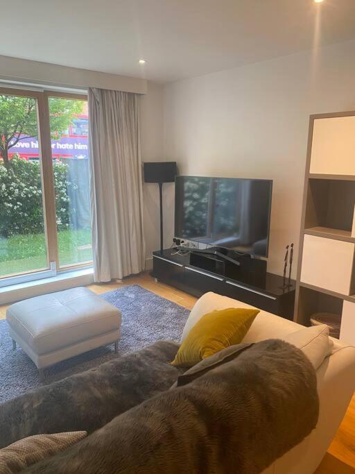 Lovely And Spacious Wimbledon Flat Apartamento