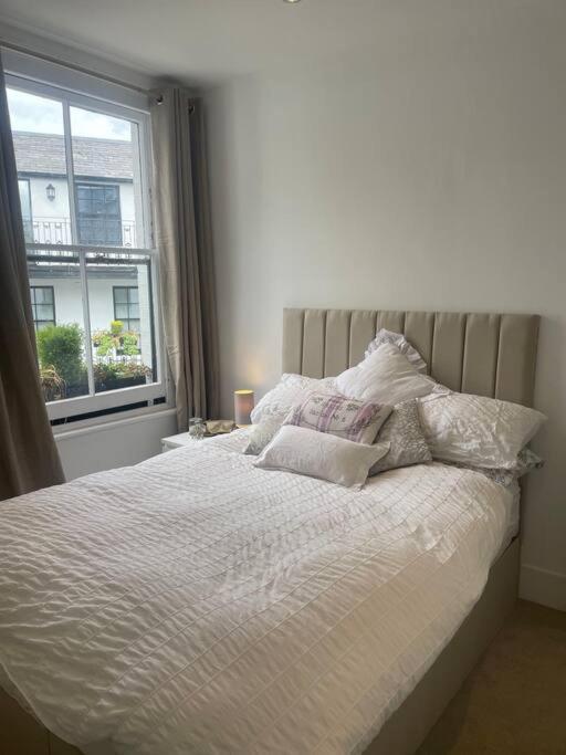 Spacious 1-bedroom In Belsize Village Apartamento