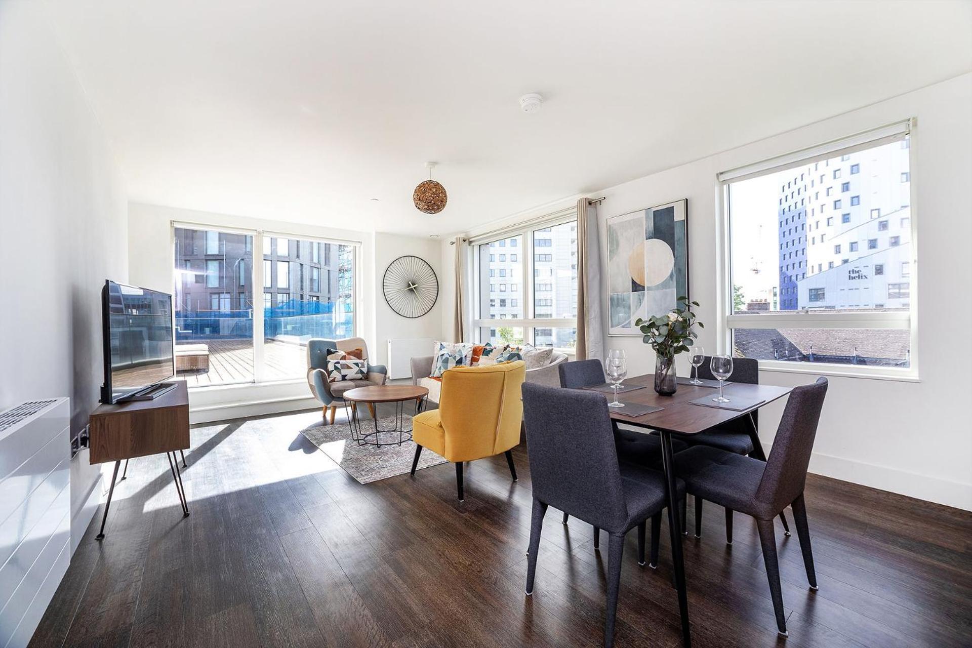 Modern, Stylish, Canalside Penthouse Next To Wembley Stadium! Appartement