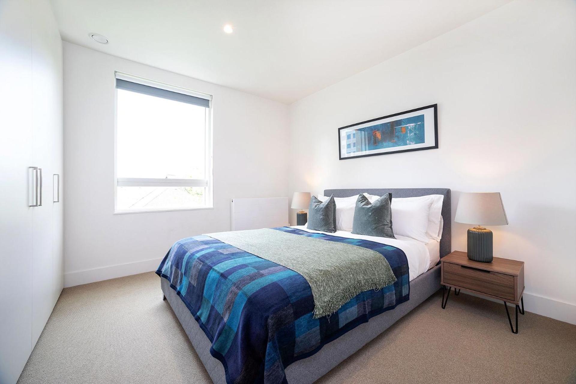 Modern, Stylish, Canalside Penthouse Next To Wembley Stadium! Appartement