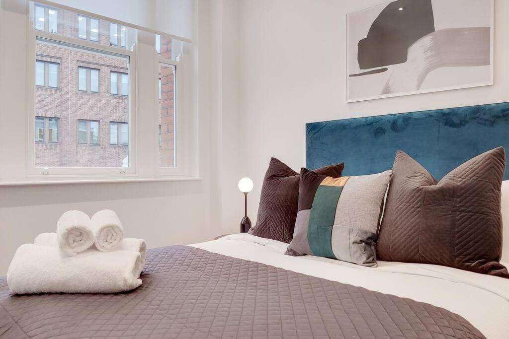 8 Borough - Modern & Elegant 2-bed, 2-bath Londres