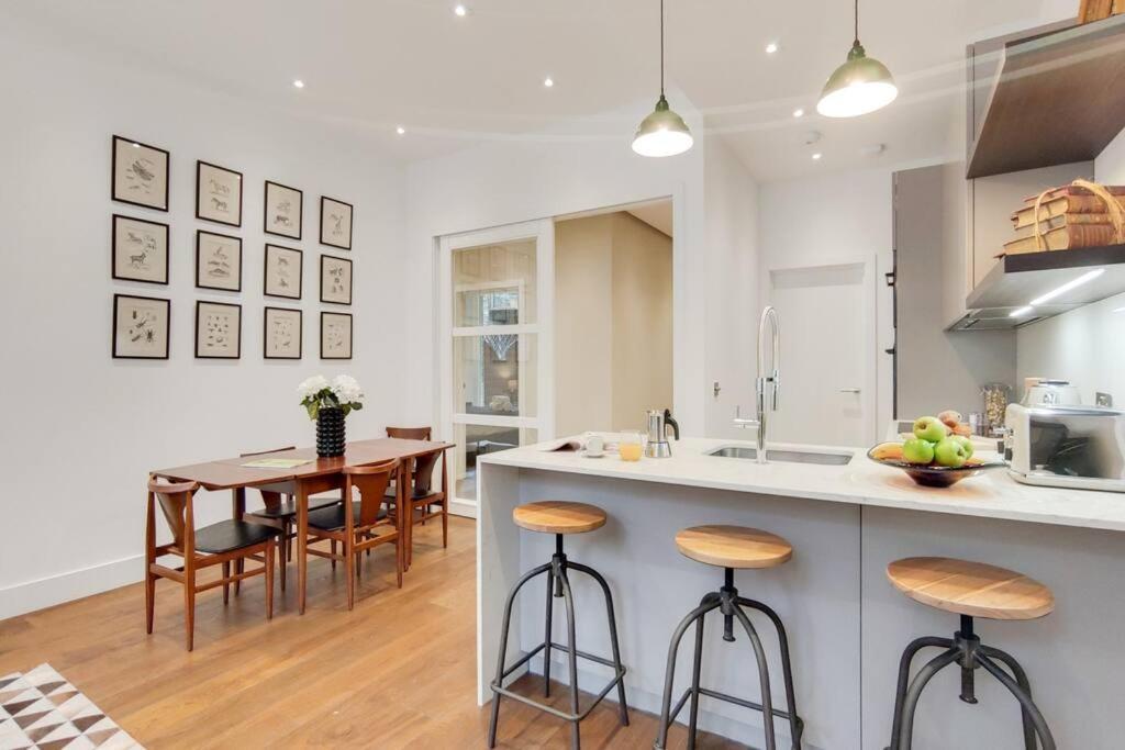 8 Borough - Modern & Elegant 2-bed, 2-bath Apartamento