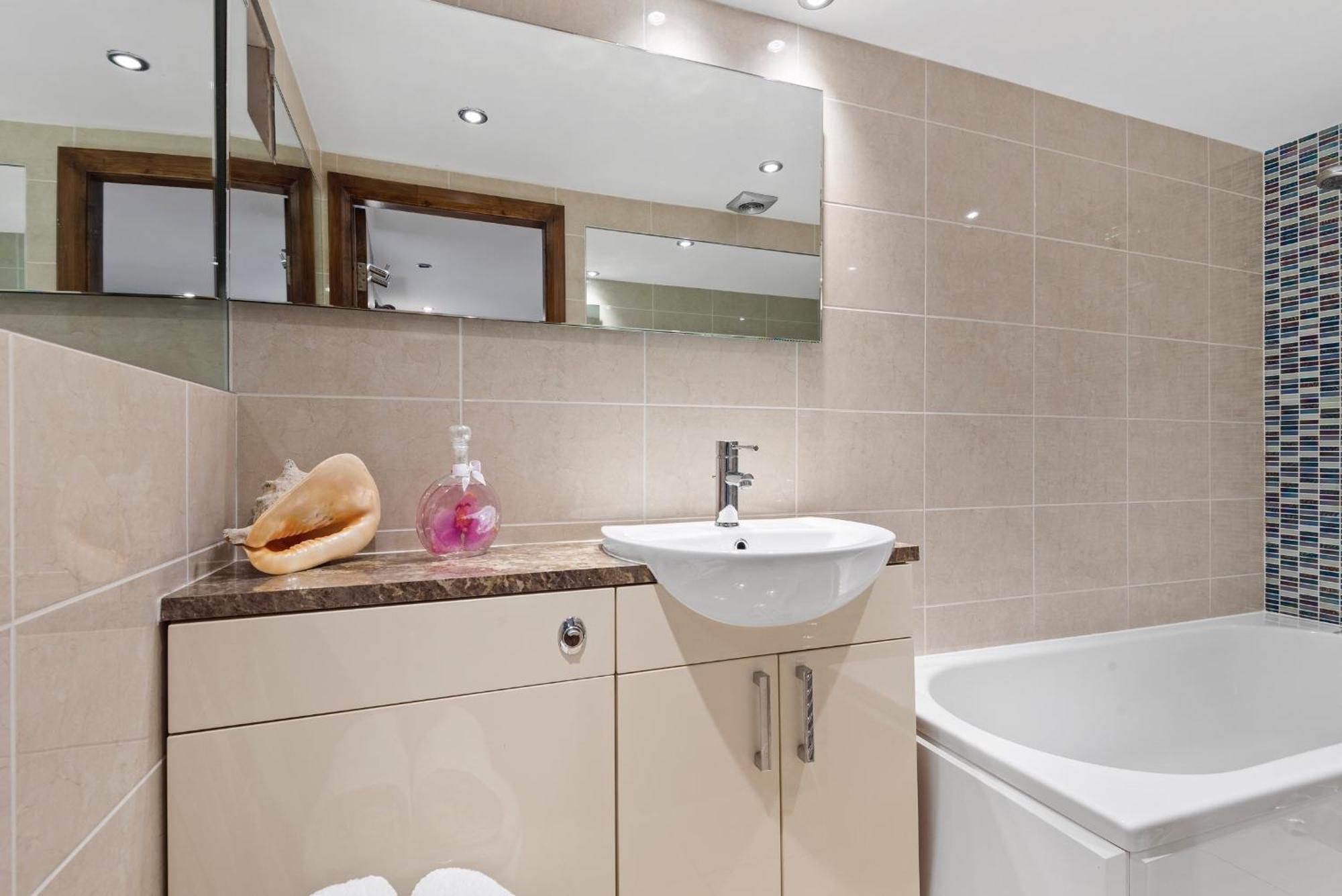 Bright Earl's Court Apartment- Sva Apartamento