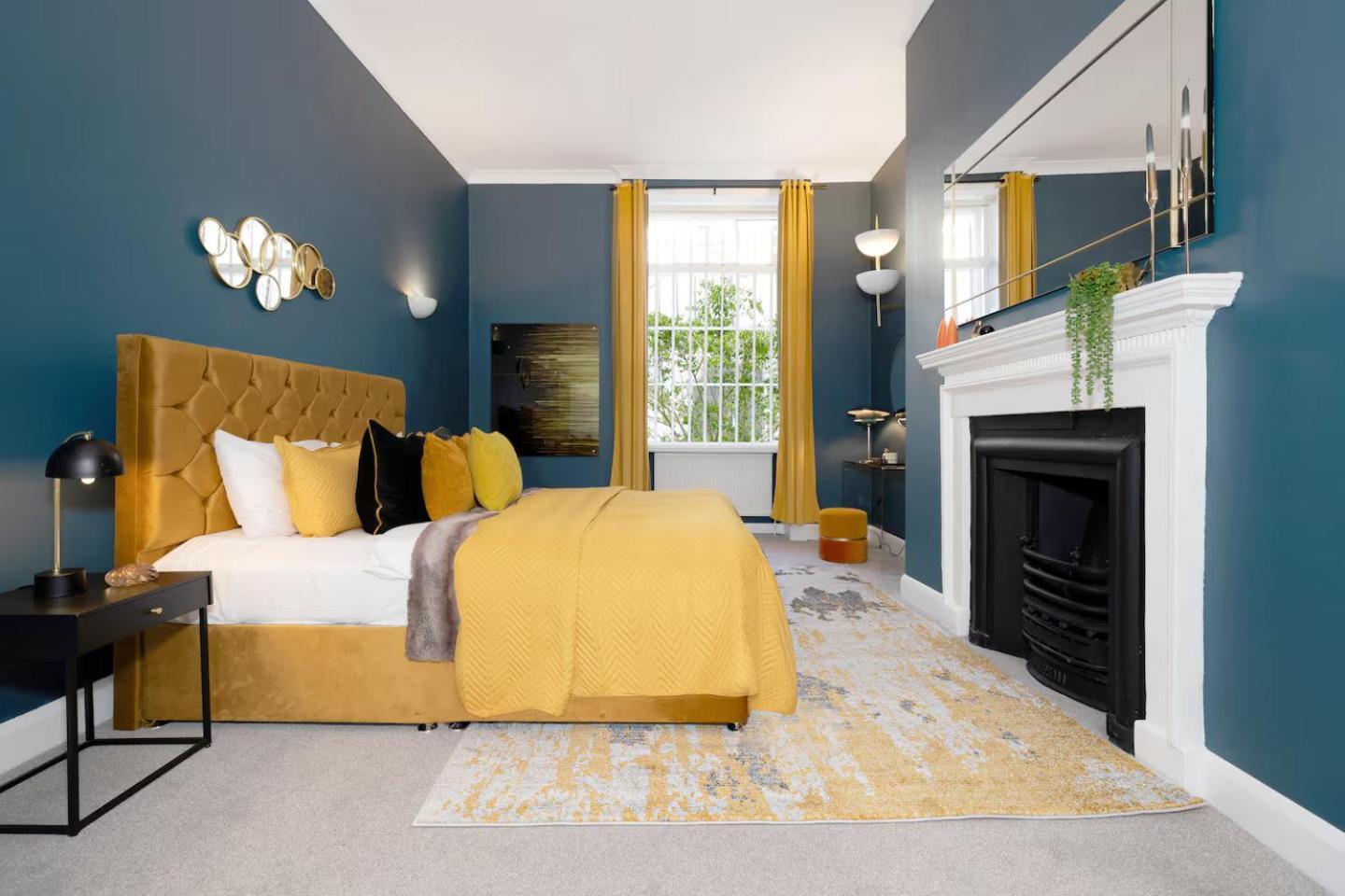 Off Oxford Circus! Large Unique Artist's Family And Friends Apartamento Londres