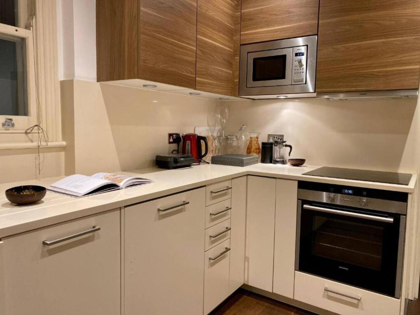 Niru Experience Hidden Gem In Chelsea 2bd 2ba *