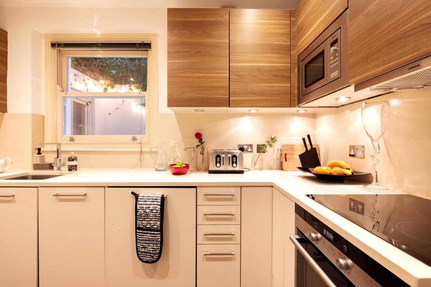 Niru Experience Hidden Gem In Chelsea 2bd 2ba Apartment