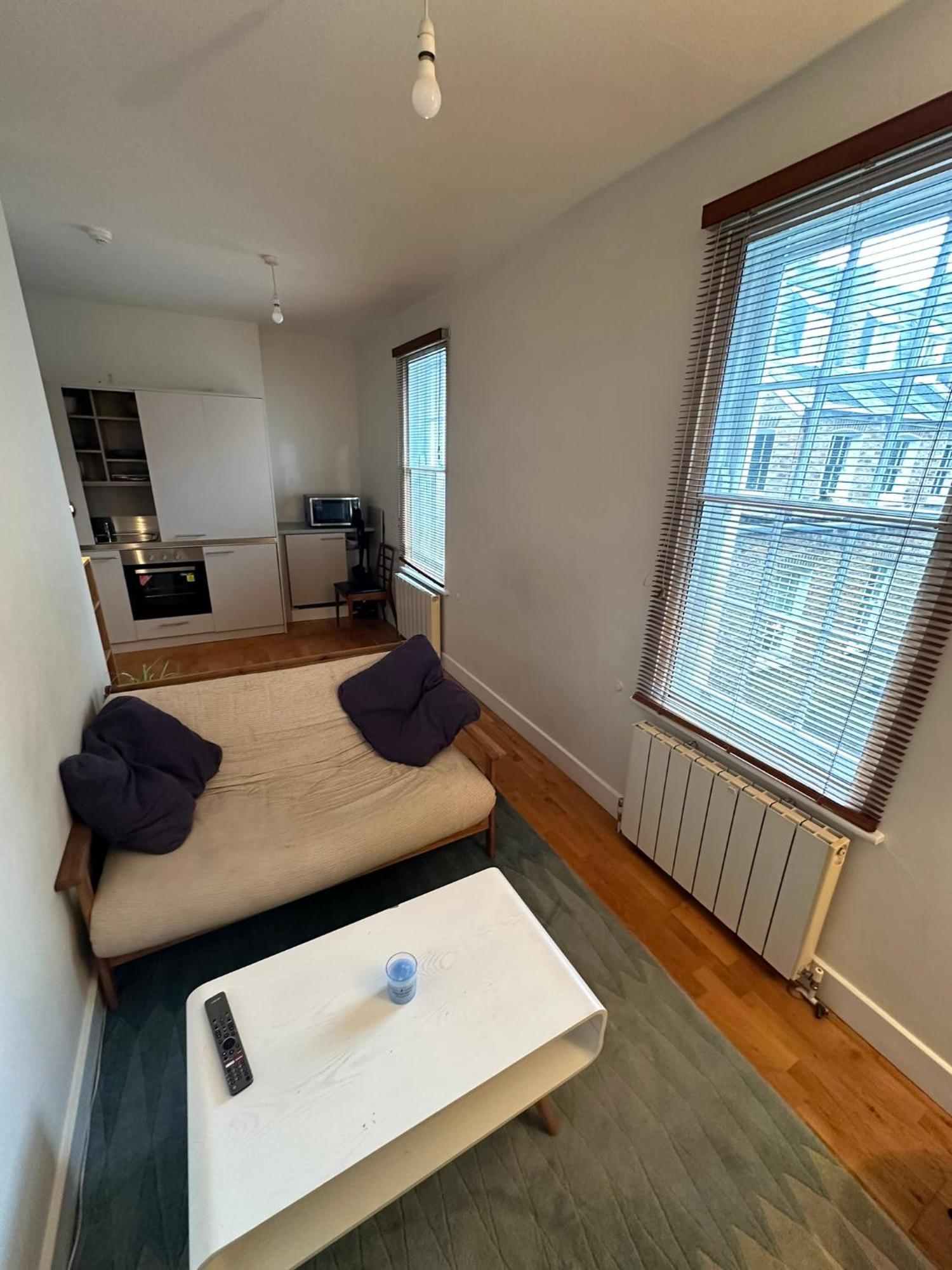 Double Bedroom With Shared Bathroom Stunning Location Londres