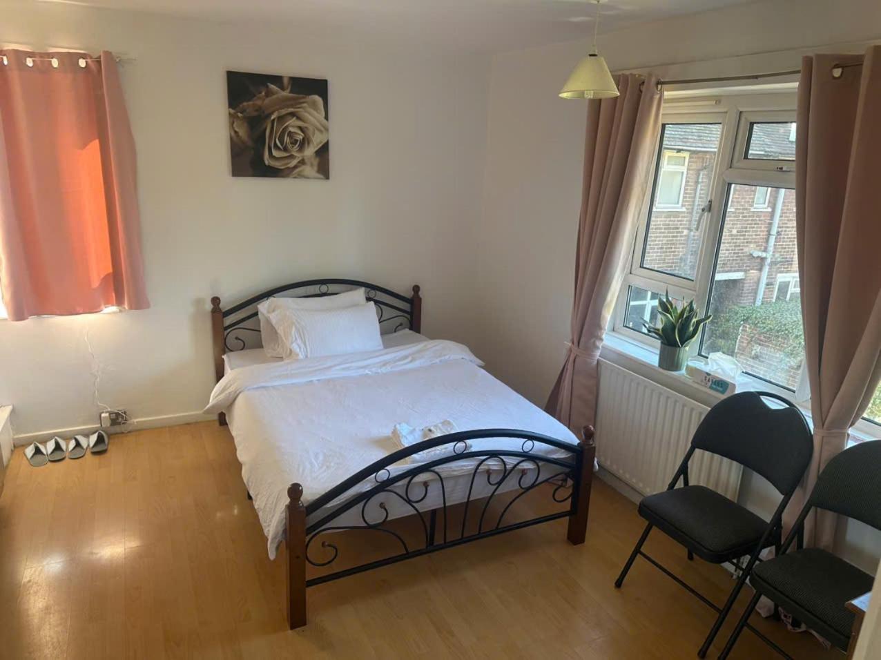 Tran Uk Habitación en casa particular Londres