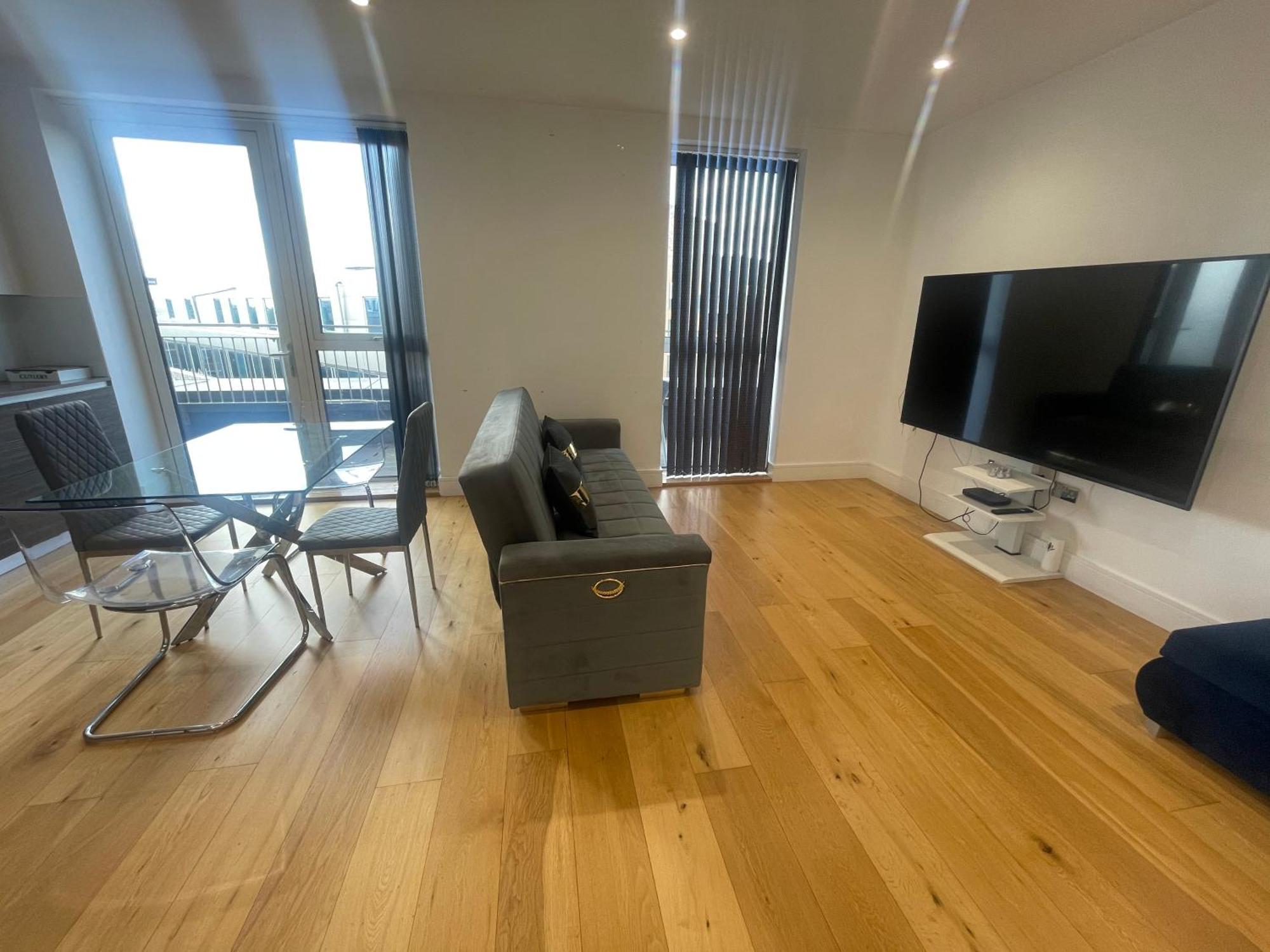 Luxury Floor Penthouse Near Heathrow Apartamento *