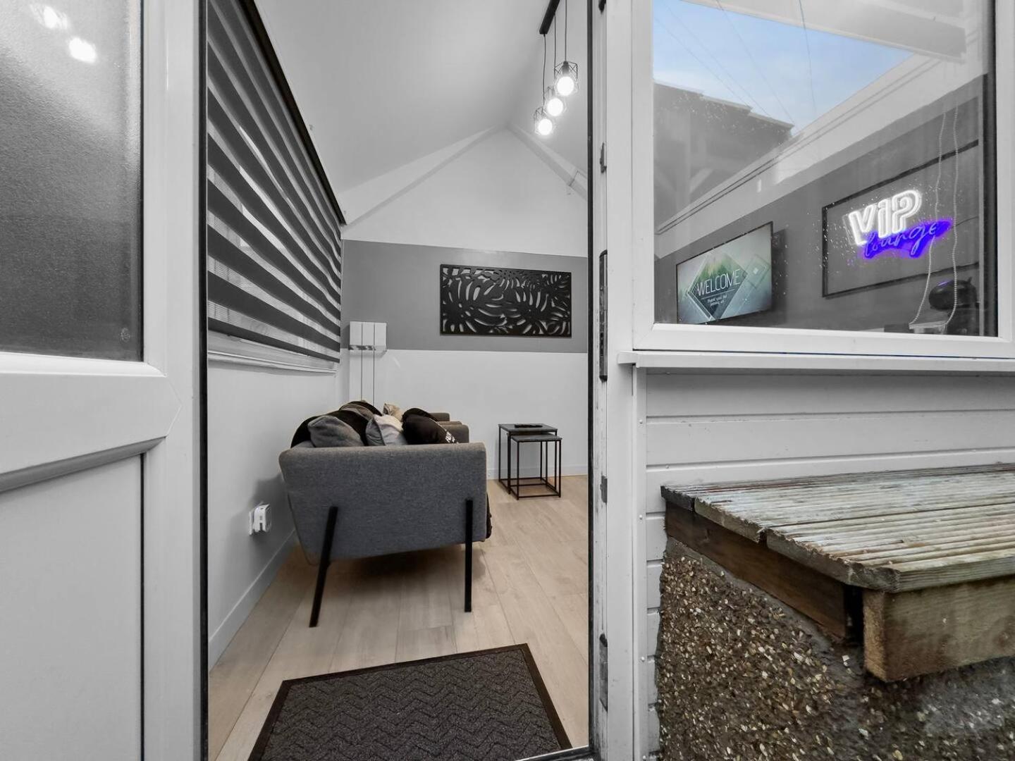 Special Spa-partment Whot Tub,sauna,lounge-maerdy