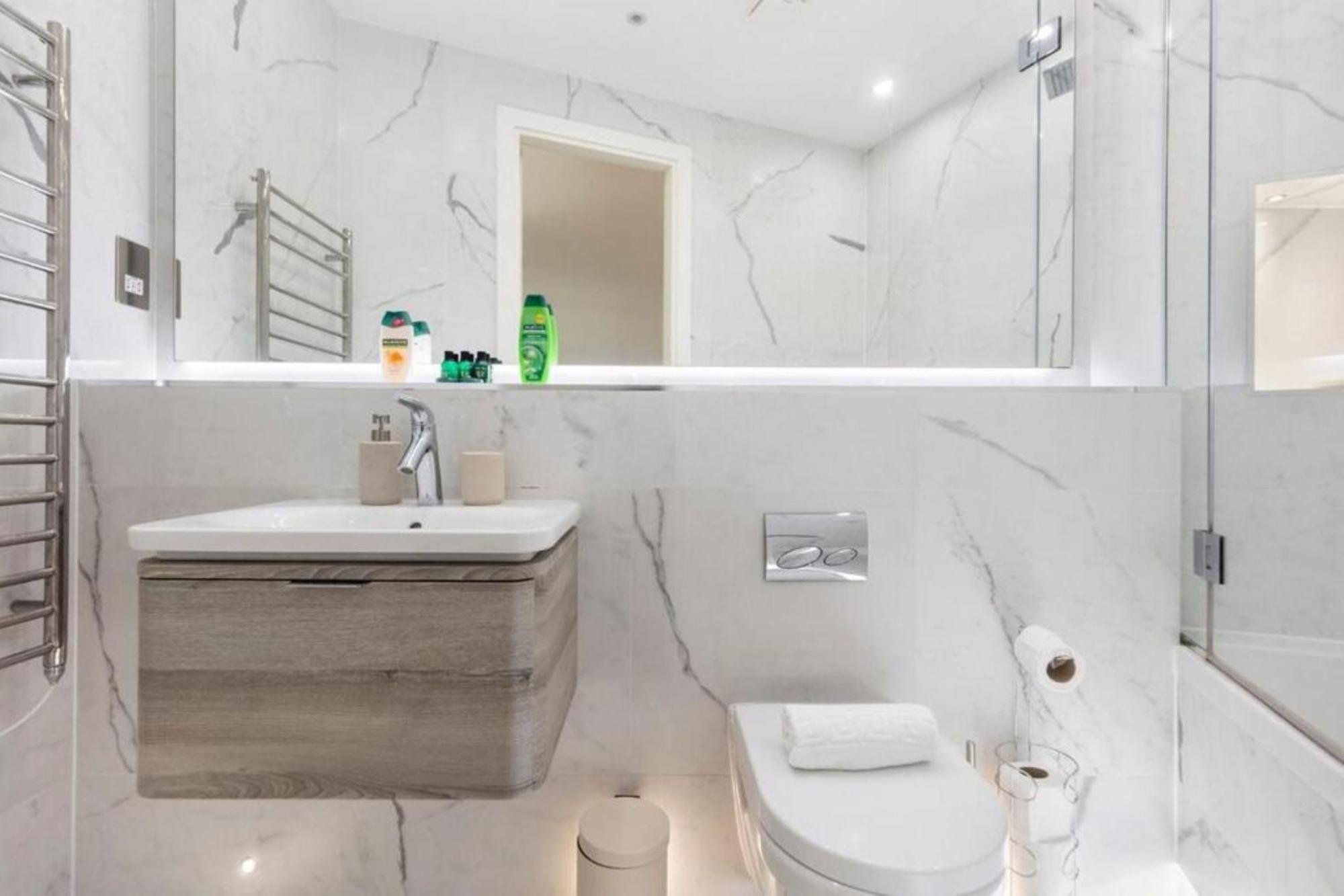 Modern Simplicity, Minimalist 2br Flat In Appartement Londres