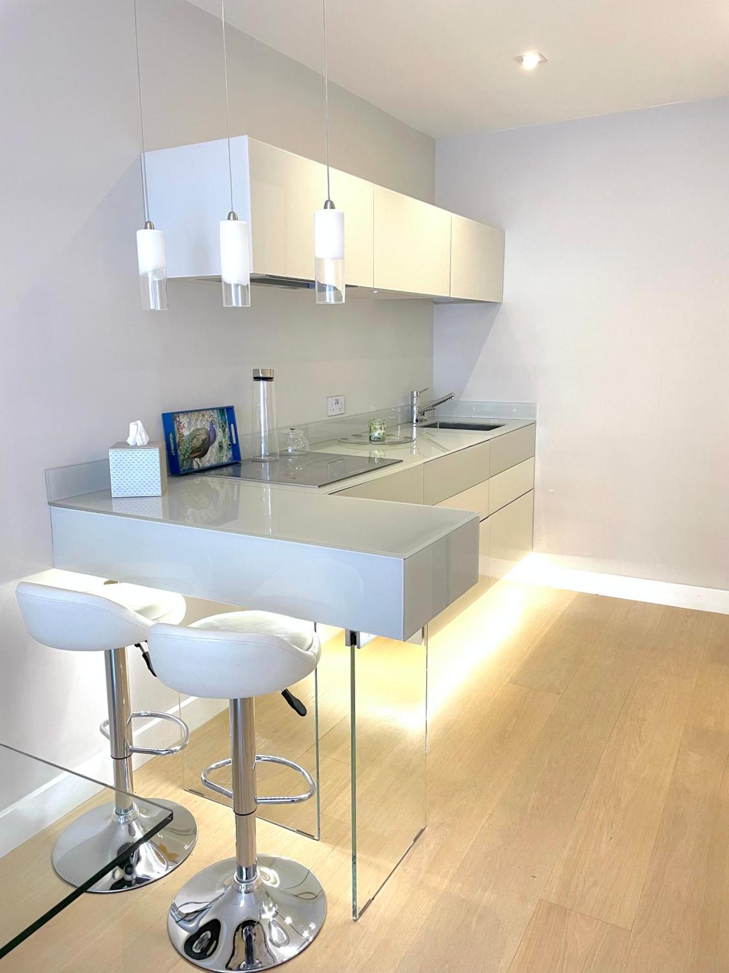Elegant Designer By Chelsea Bridge & Battersea Power Station Appartement Londres