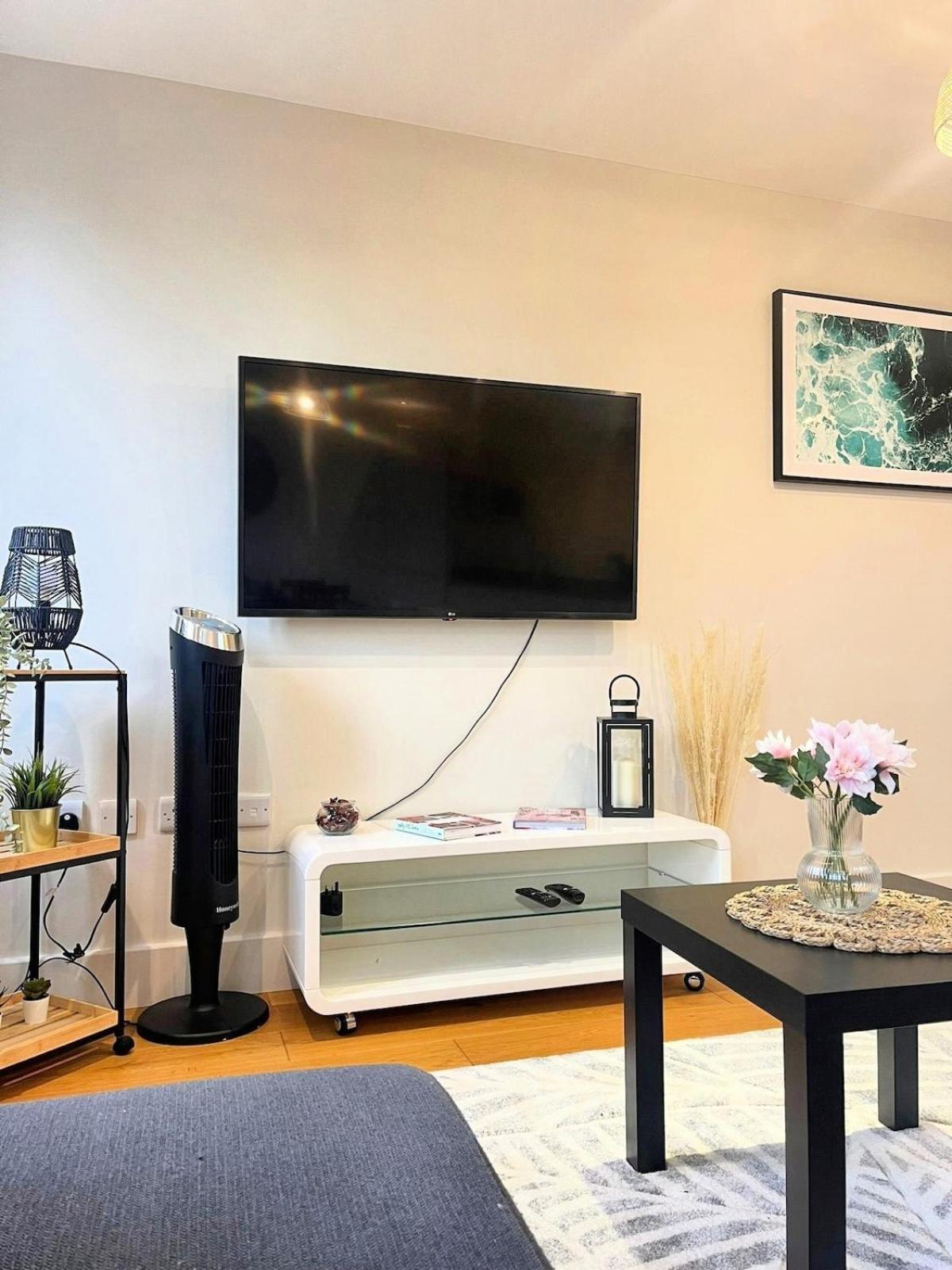 Stylish 1-bed Flat In Canary Wharf Londres