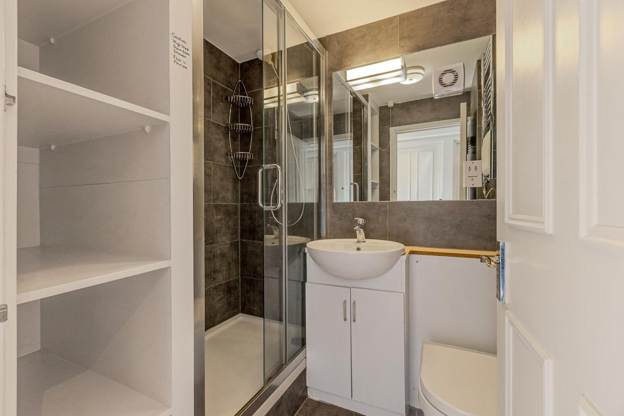 Covent Garden 1br Flat With Balcony * Londres