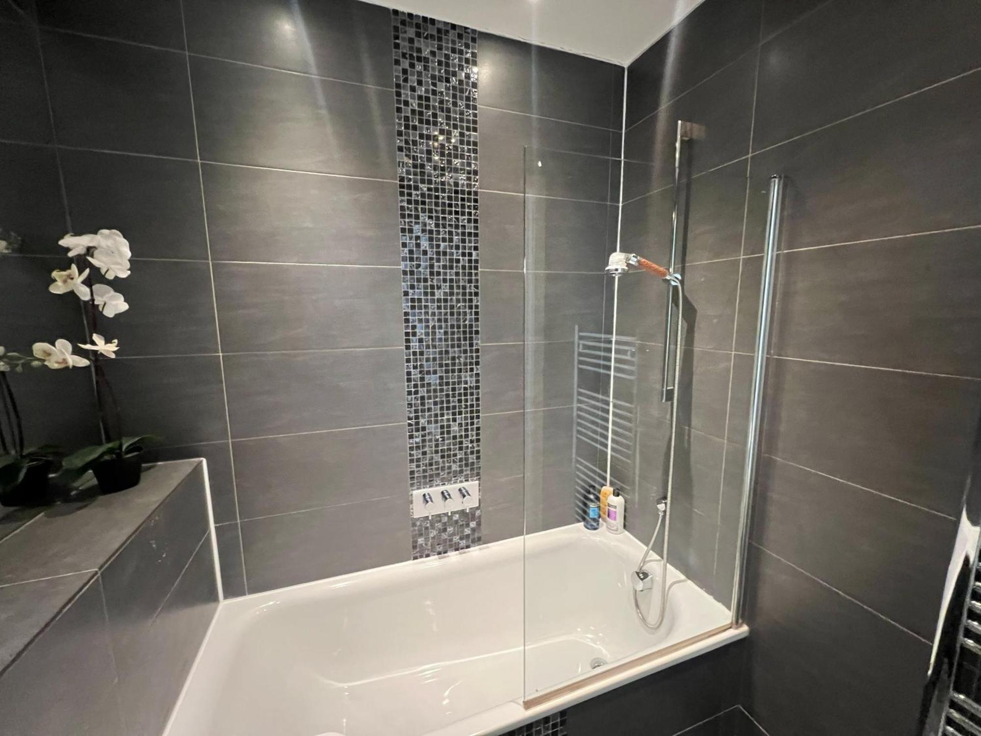 Appartement Sleek 3-bedroom Flat With Lift & Wi-fi In Southwark, Borough Near The Shard Londres