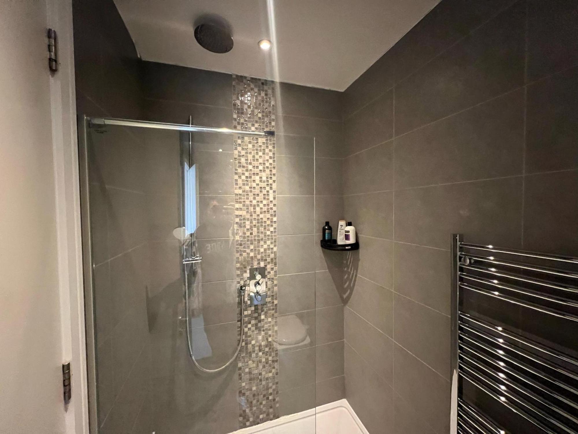 Sleek 3-bedroom Flat With Lift & Wi-fi In Southwark, Borough Near The Shard Appartement *