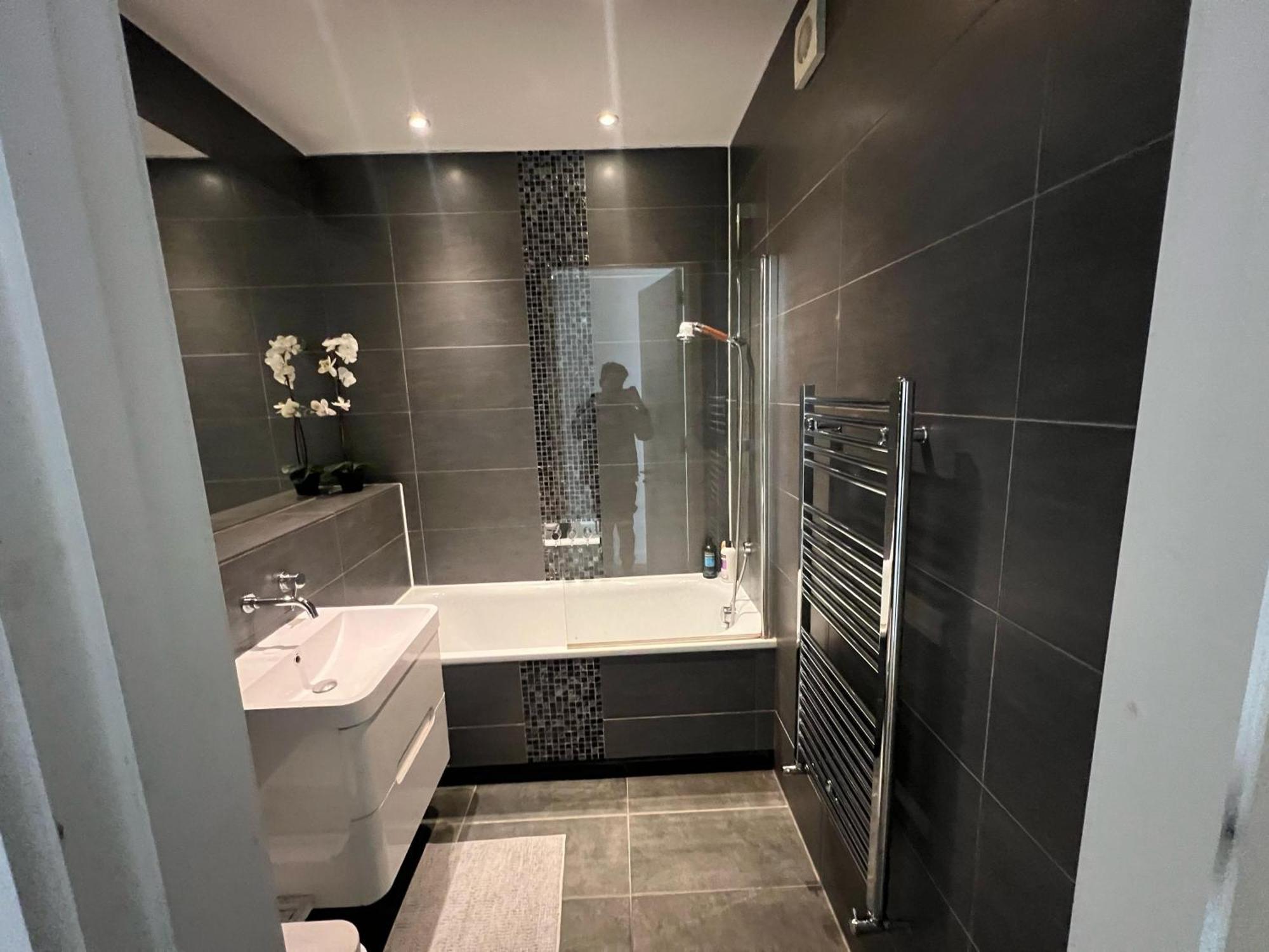 Sleek 3-bedroom Flat With Lift & Wi-fi In Southwark, Borough Near The Shard * Londres