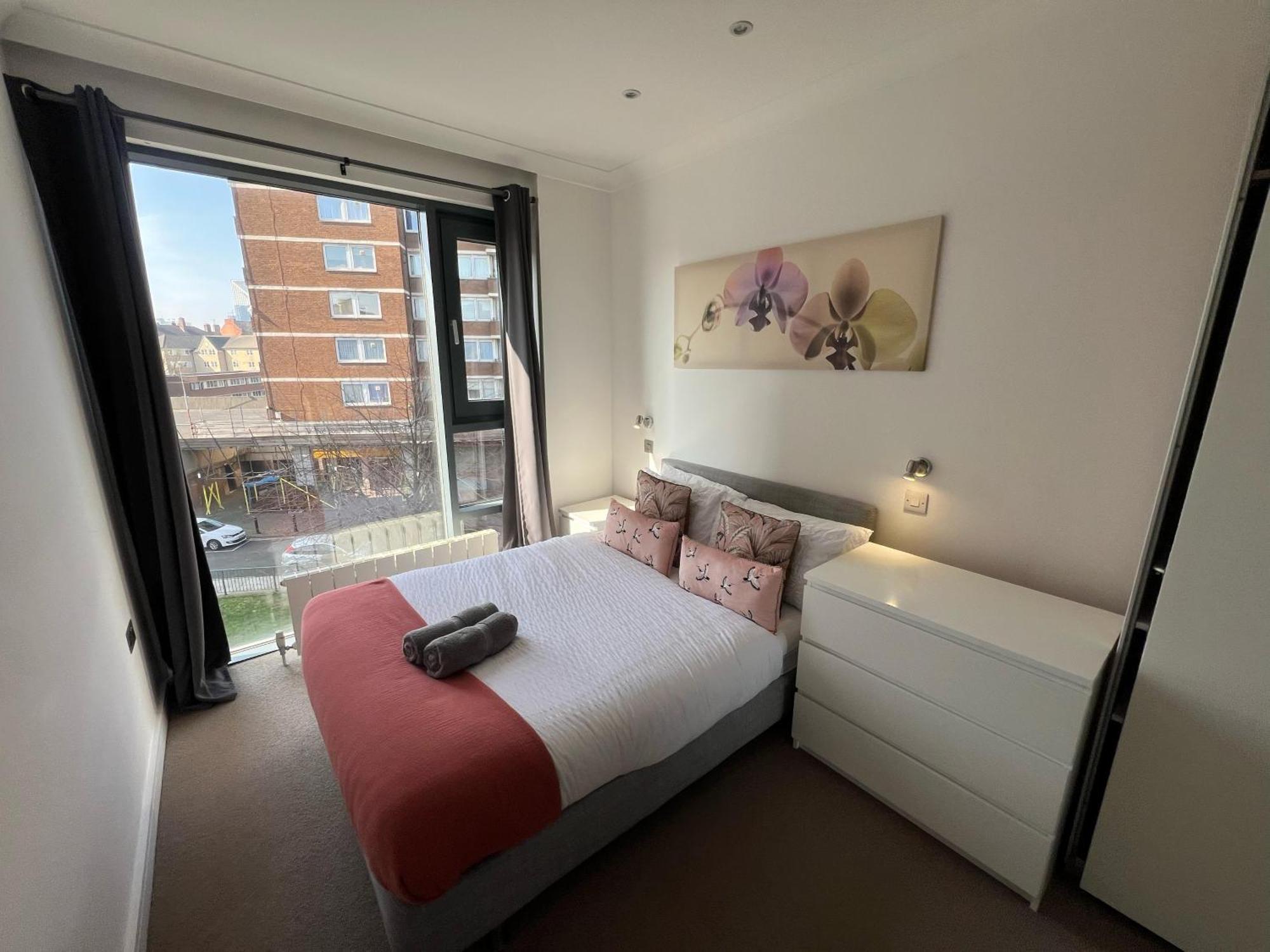 Appartement Sleek 3-bedroom Flat With Lift & Wi-fi In Southwark, Borough Near The Shard