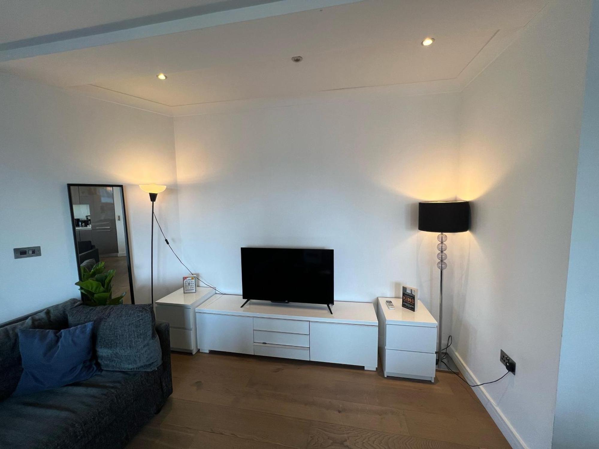 Appartement Sleek 3-bedroom Flat With Lift & Wi-fi In Southwark, Borough Near The Shard *