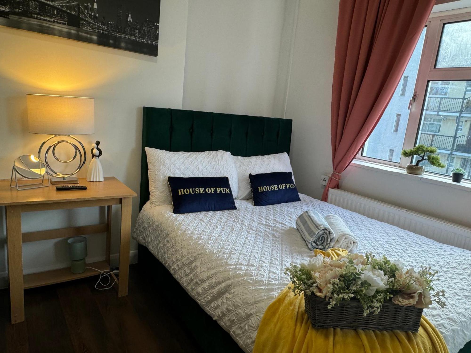 Lovely 1bedroom For 6ppl In Whitechapel, 1min Away To Dlr Station * Londres