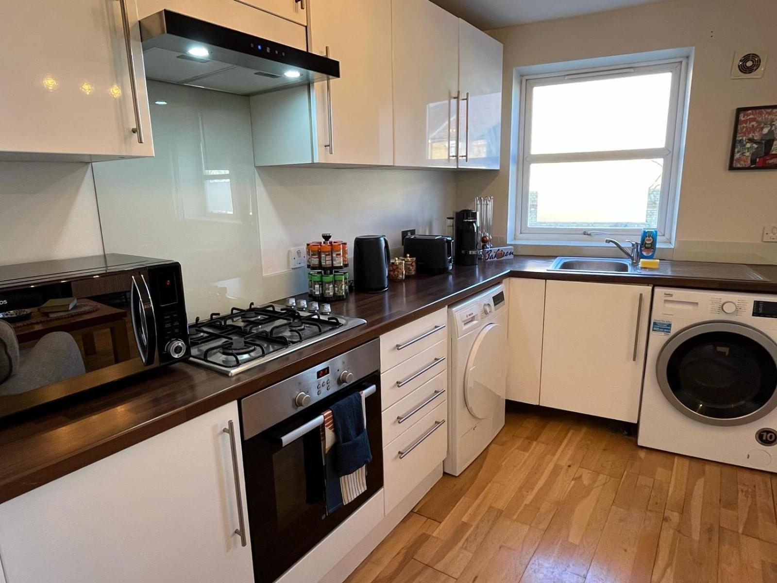 Apartment Spacious 2 Bedroom