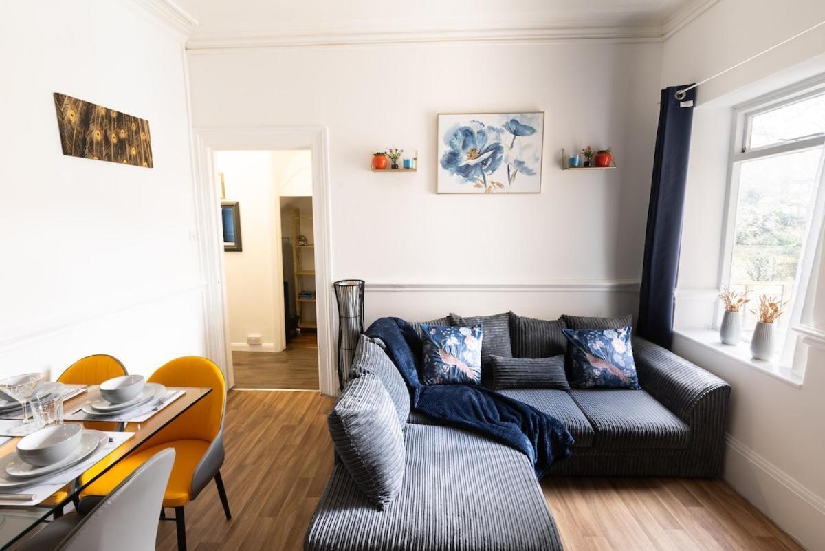 Appartement Luxury 4beds West London-mobilerateoffers-zone1-family-tourist-weekly-wifi-sleeps7-netflix! *